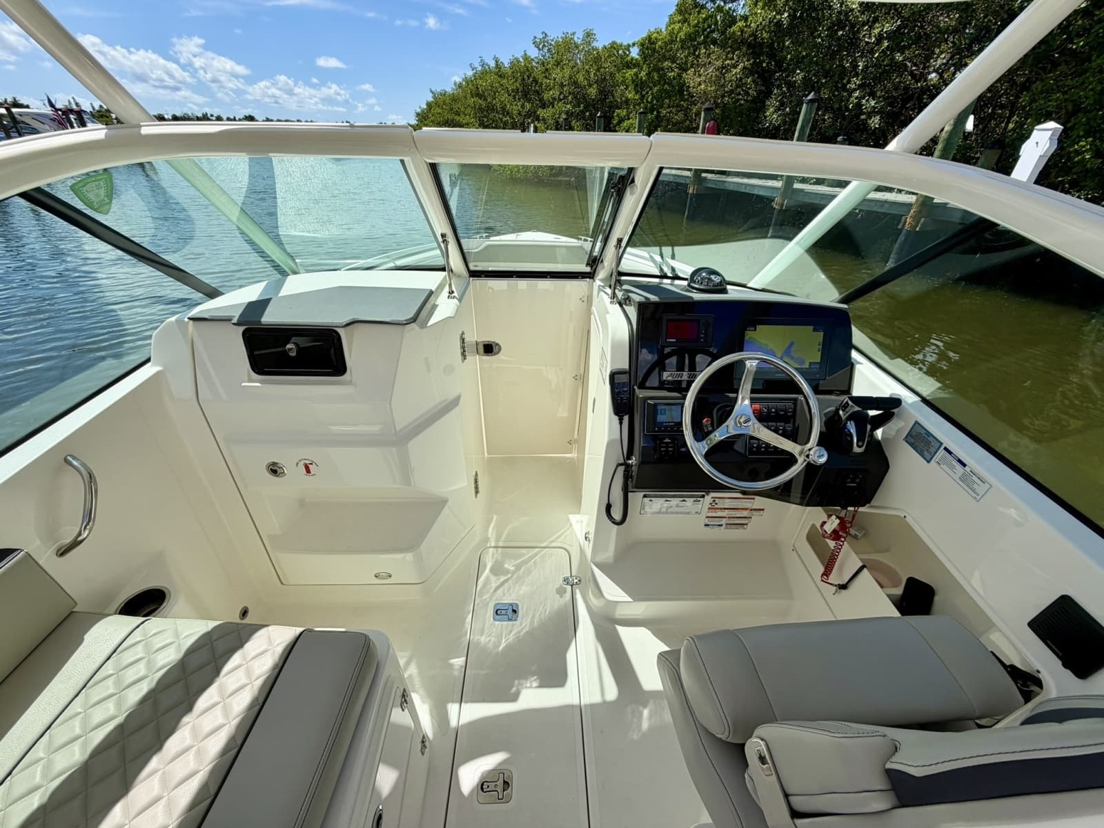 2022 Pursuit DC 266 Dual Console - Photo 24
