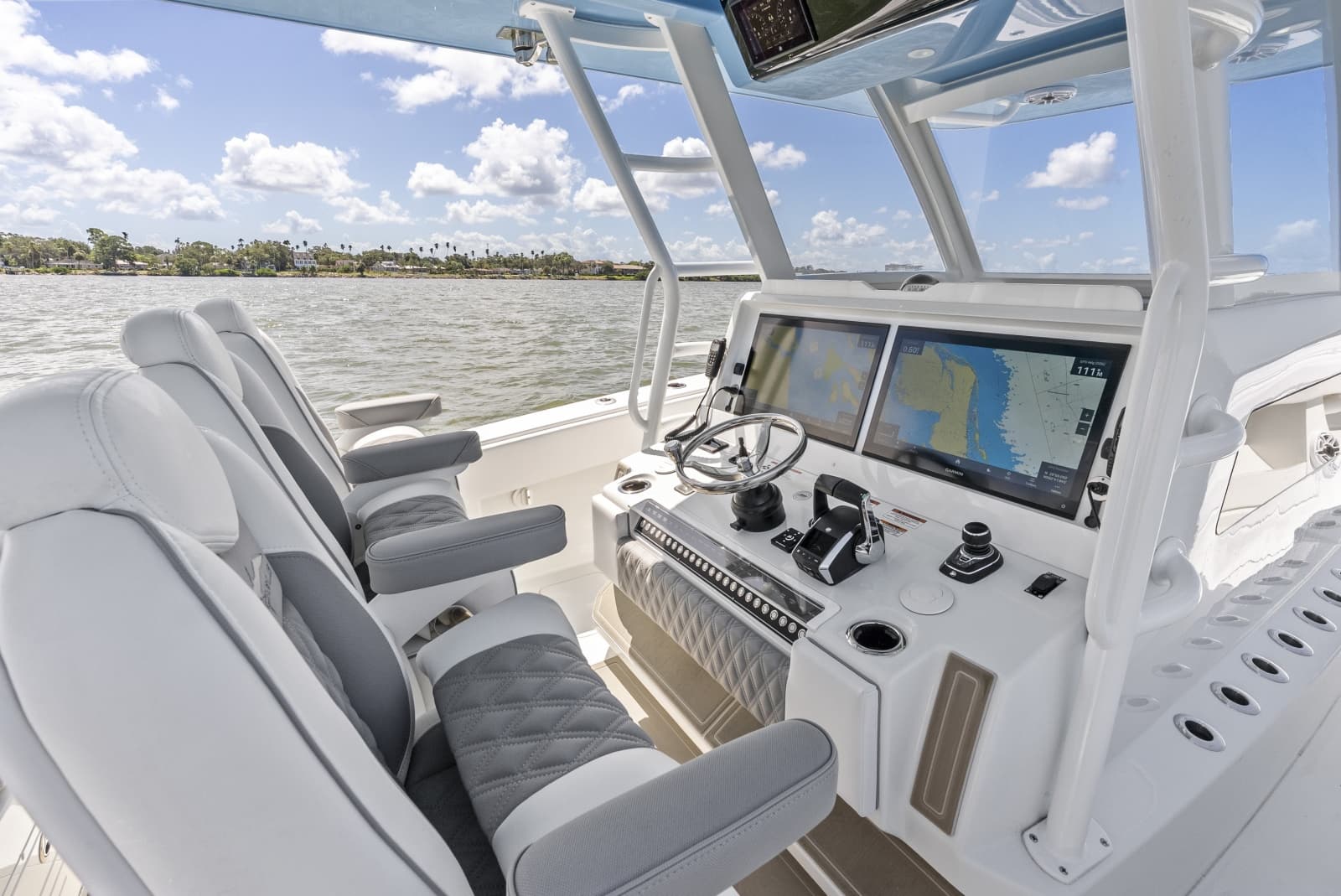 2026 Invincible 43 Open Fisherman - Photo 21