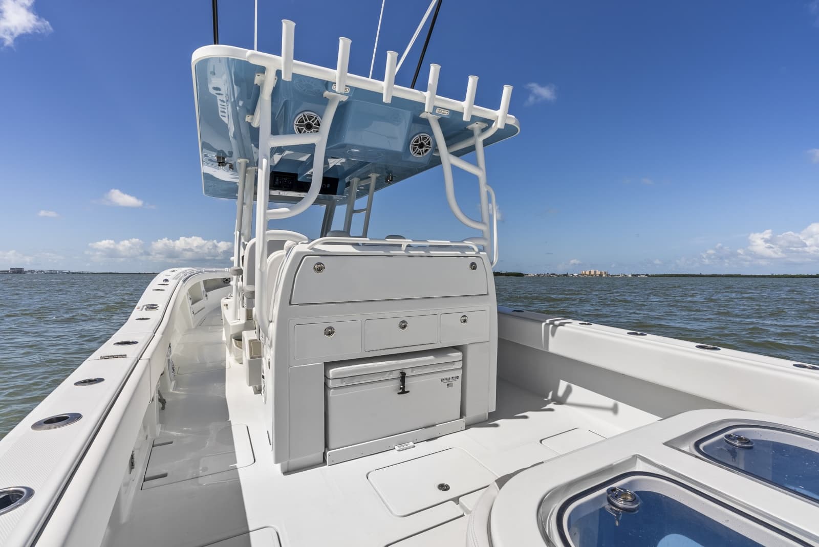 2026 Invincible 43 Open Fisherman - Photo 17