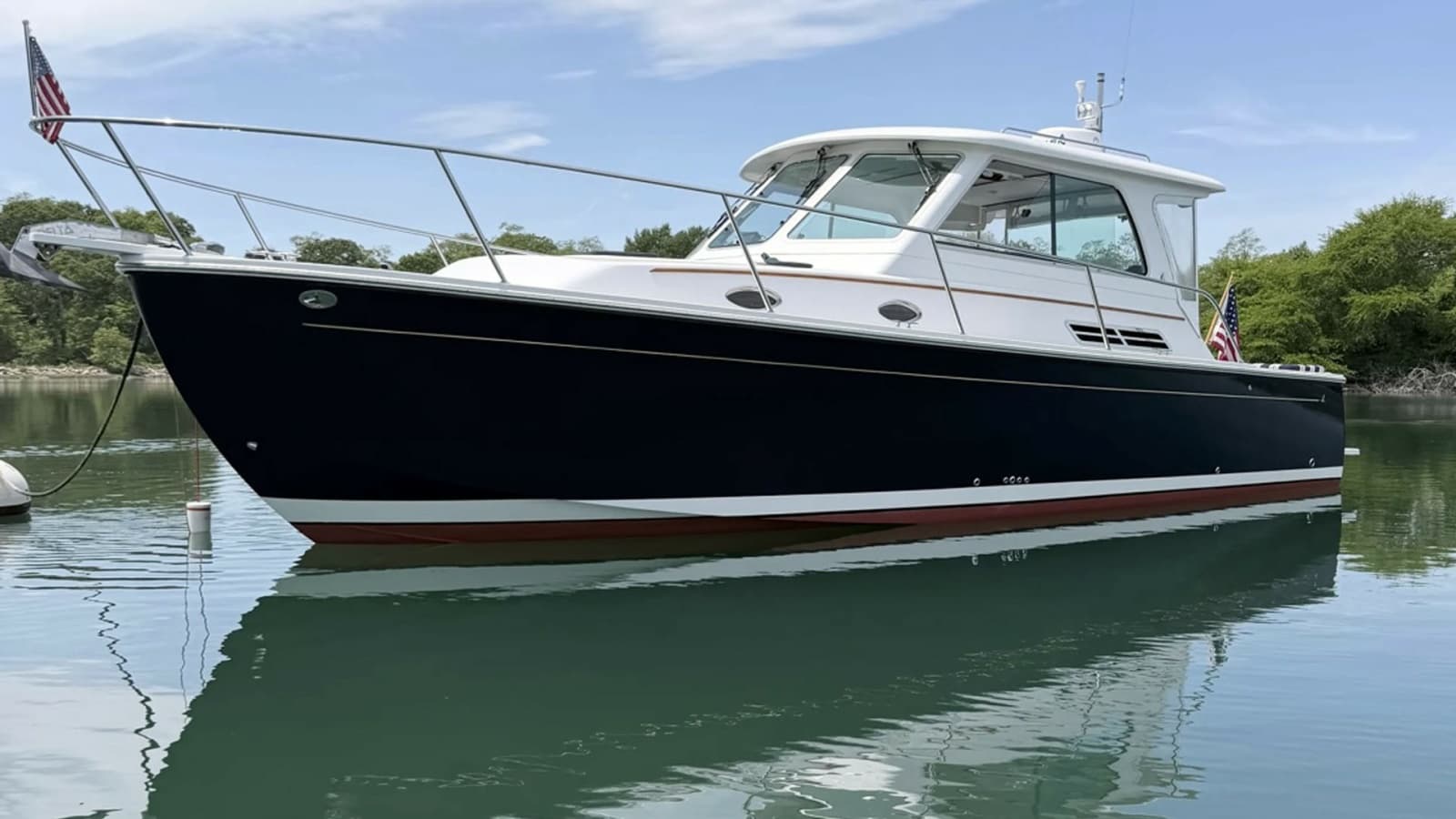 2010 Back Cove 33 - Photo 1