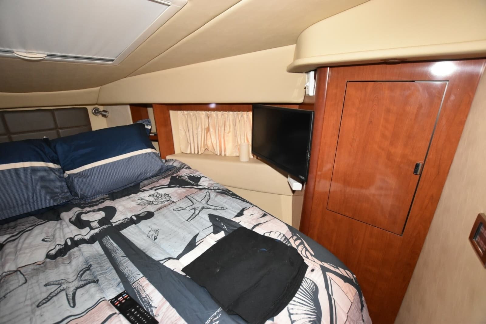 2007 Sea Ray 36 Sedan Bridge - Photo 12