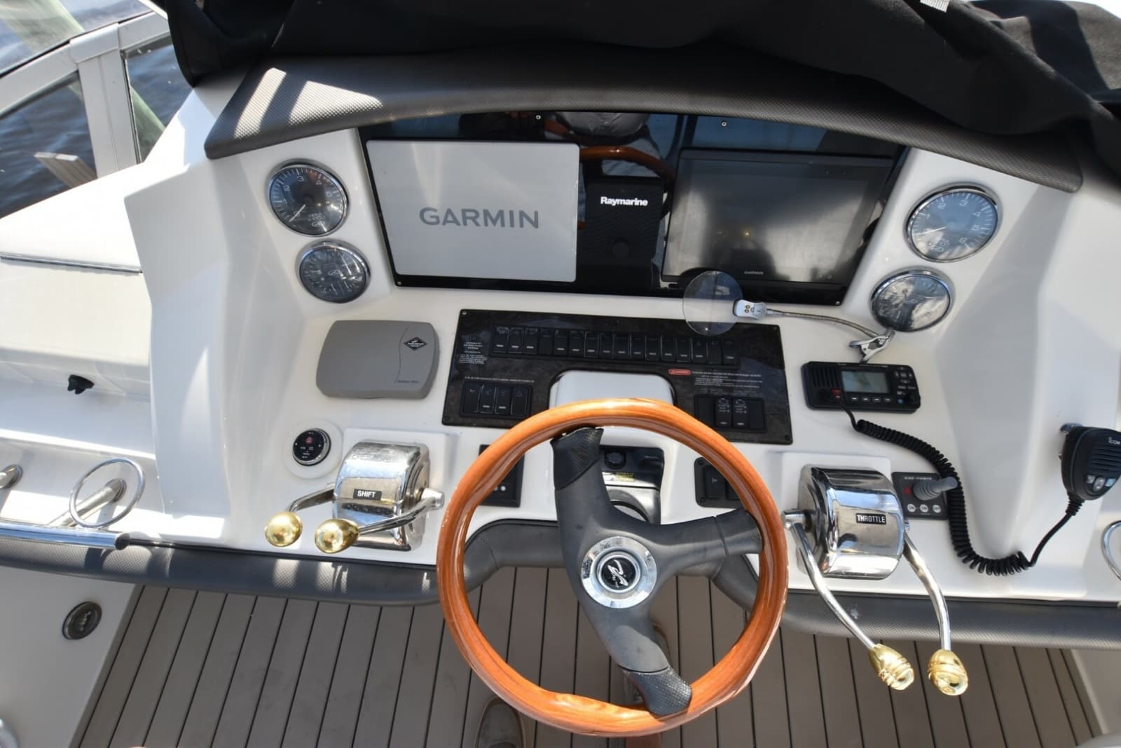 2007 Sea Ray 36 Sedan Bridge - Photo 6