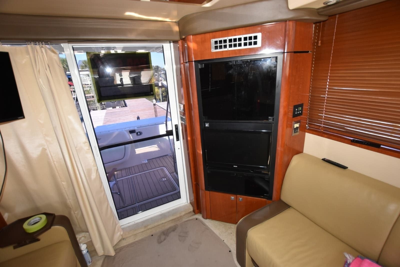2007 Sea Ray 36 Sedan Bridge - Photo 18