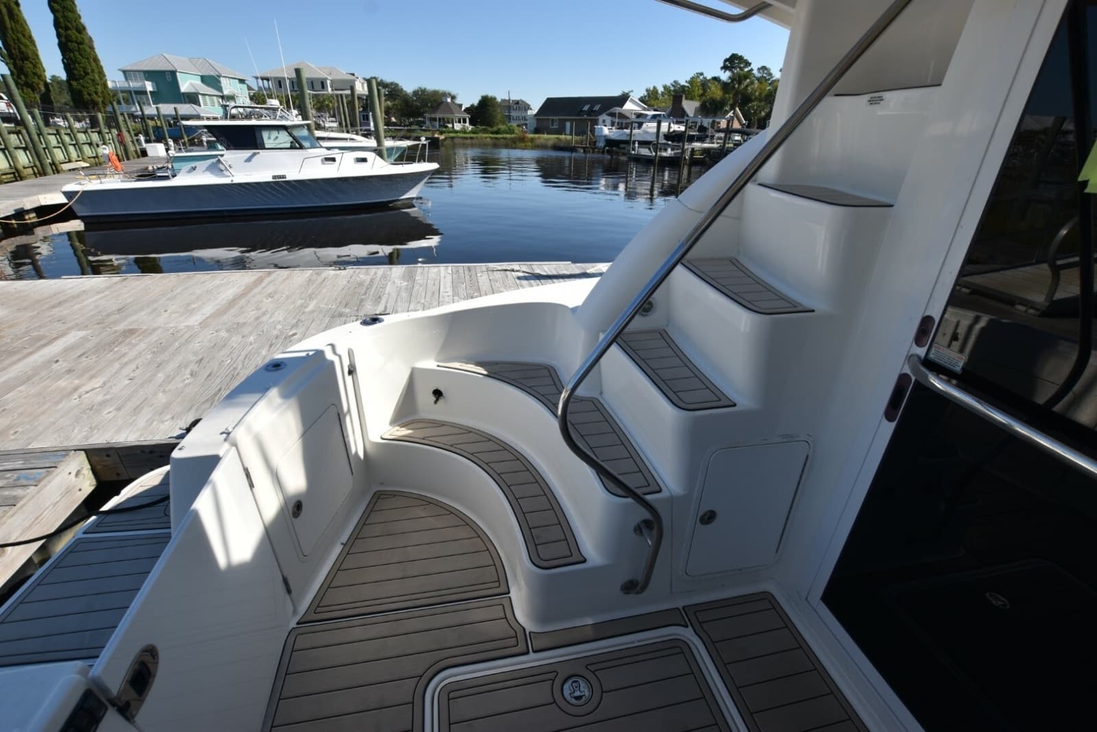 2007 Sea Ray 36 Sedan Bridge - Photo 10