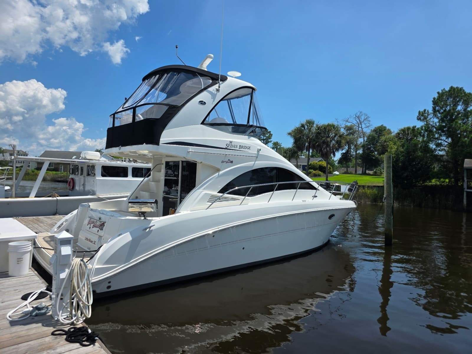 2007 Sea Ray 36 Sedan Bridge - Photo 3