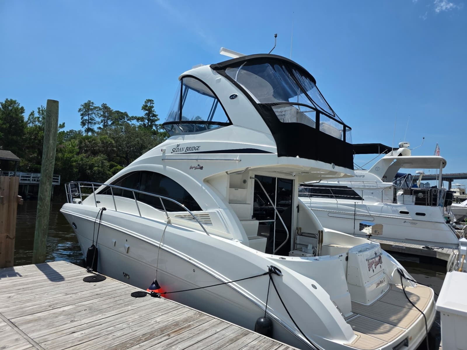 2007 Sea Ray 36 Sedan Bridge - Photo 2