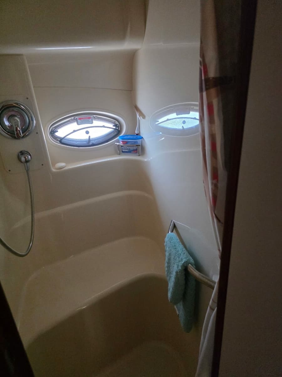 2007 Sea Ray 36 Sedan Bridge - Photo 21