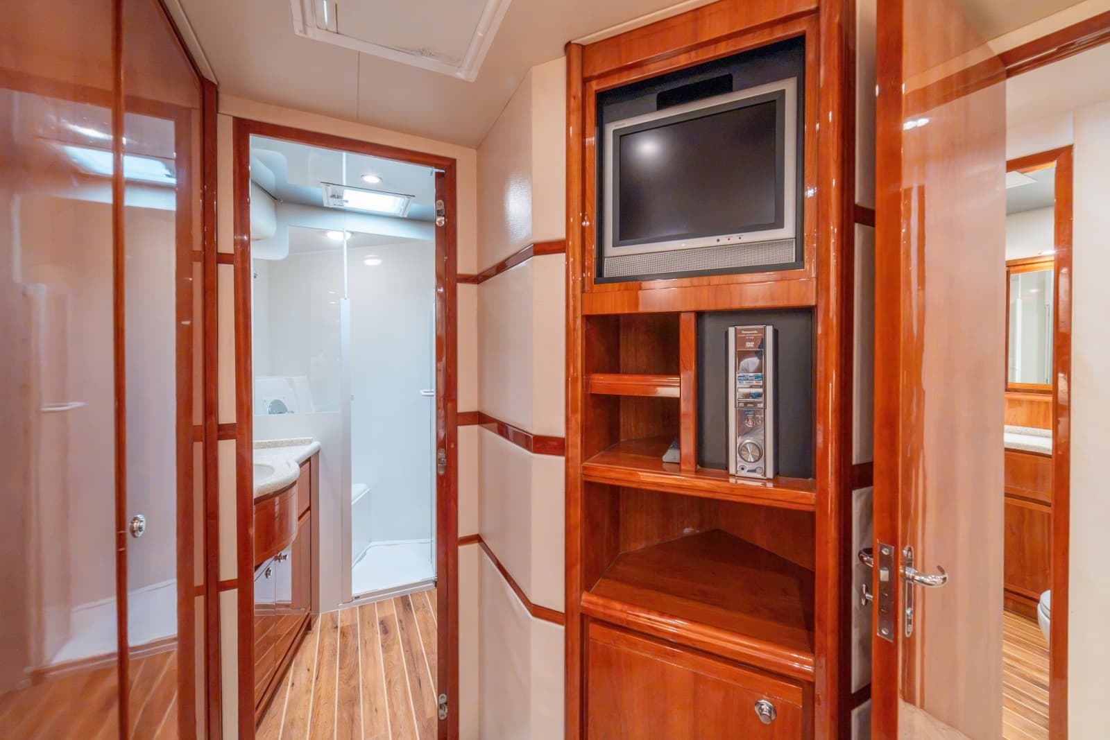2003 Bertram 570 Convertible - Photo 77