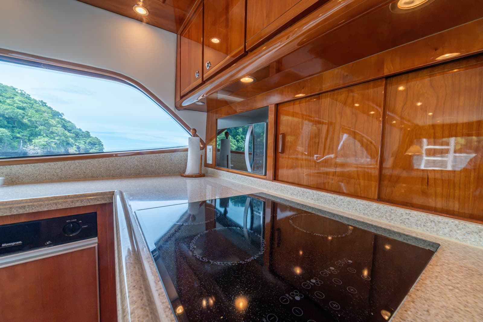 2003 Bertram 570 Convertible - Photo 117