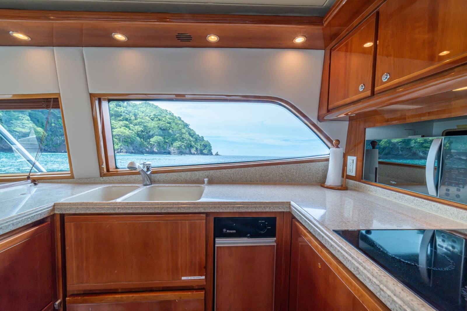 2003 Bertram 570 Convertible - Photo 118