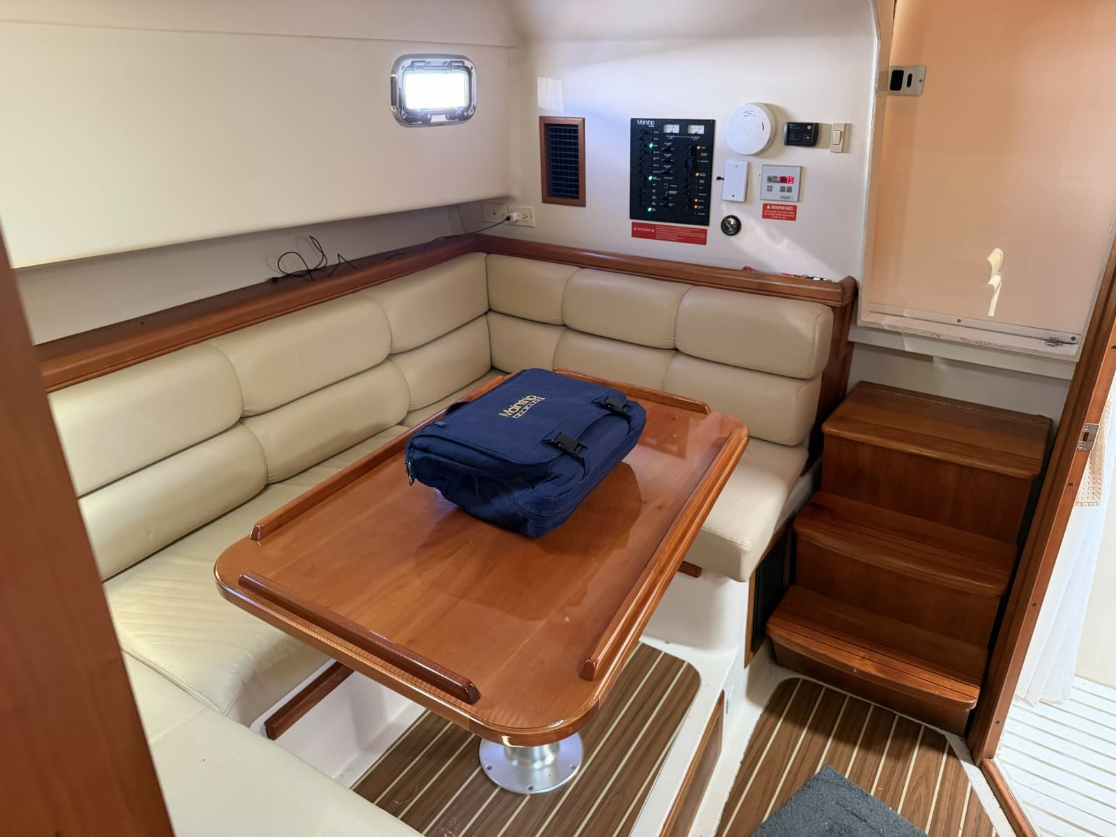 2006 Mainship Pilot 34 - Photo 14