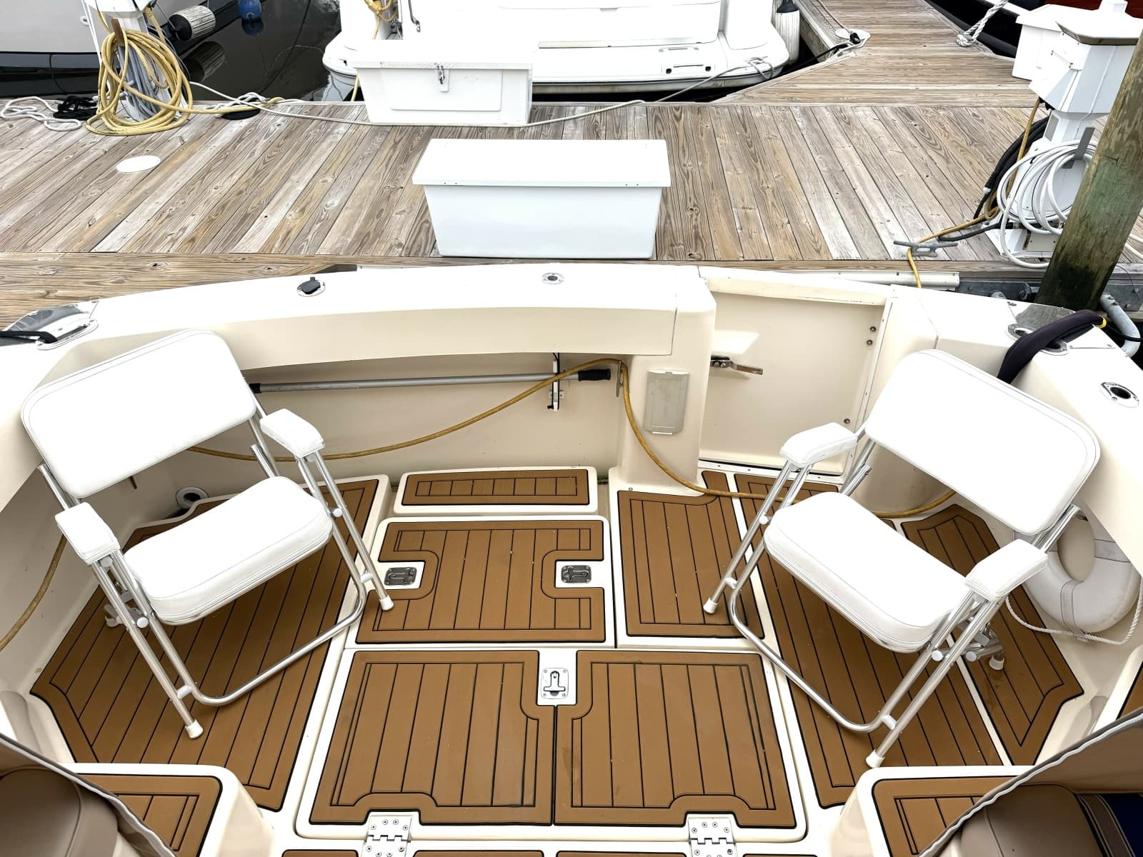 2006 Mainship Pilot 34 - Photo 9