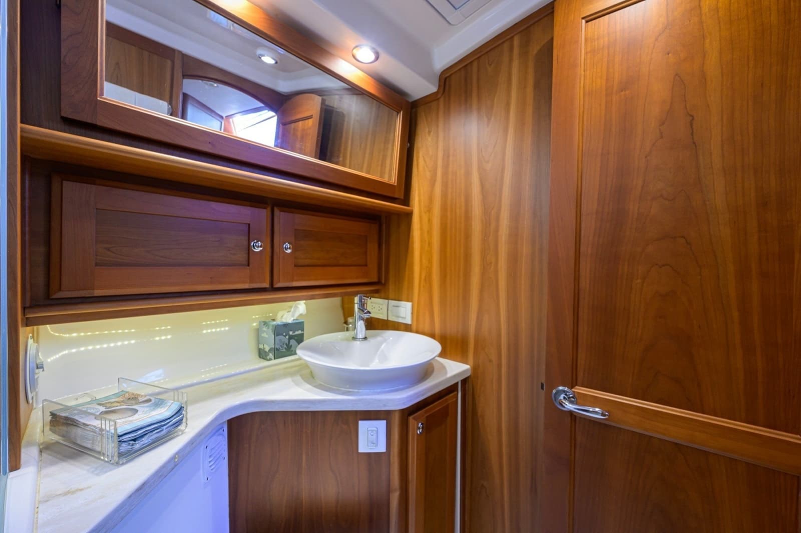 2018 Sabre 45 Salon Express - Photo 47