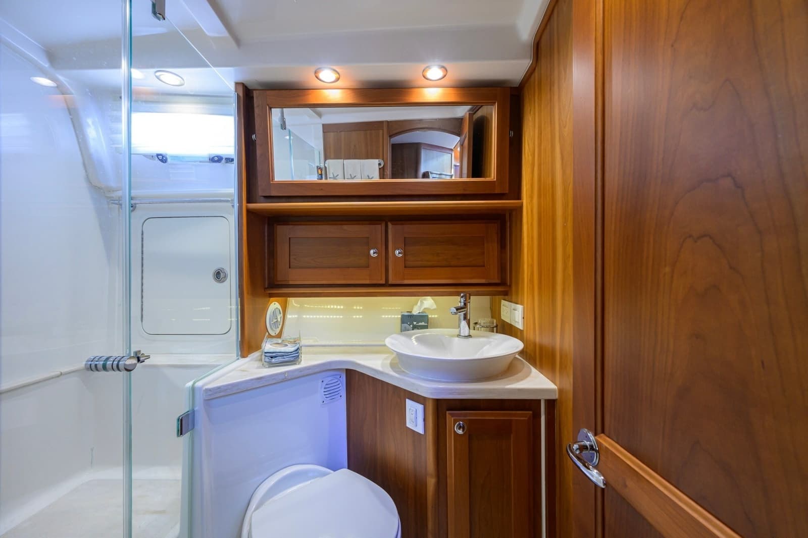 2018 Sabre 45 Salon Express - Photo 45