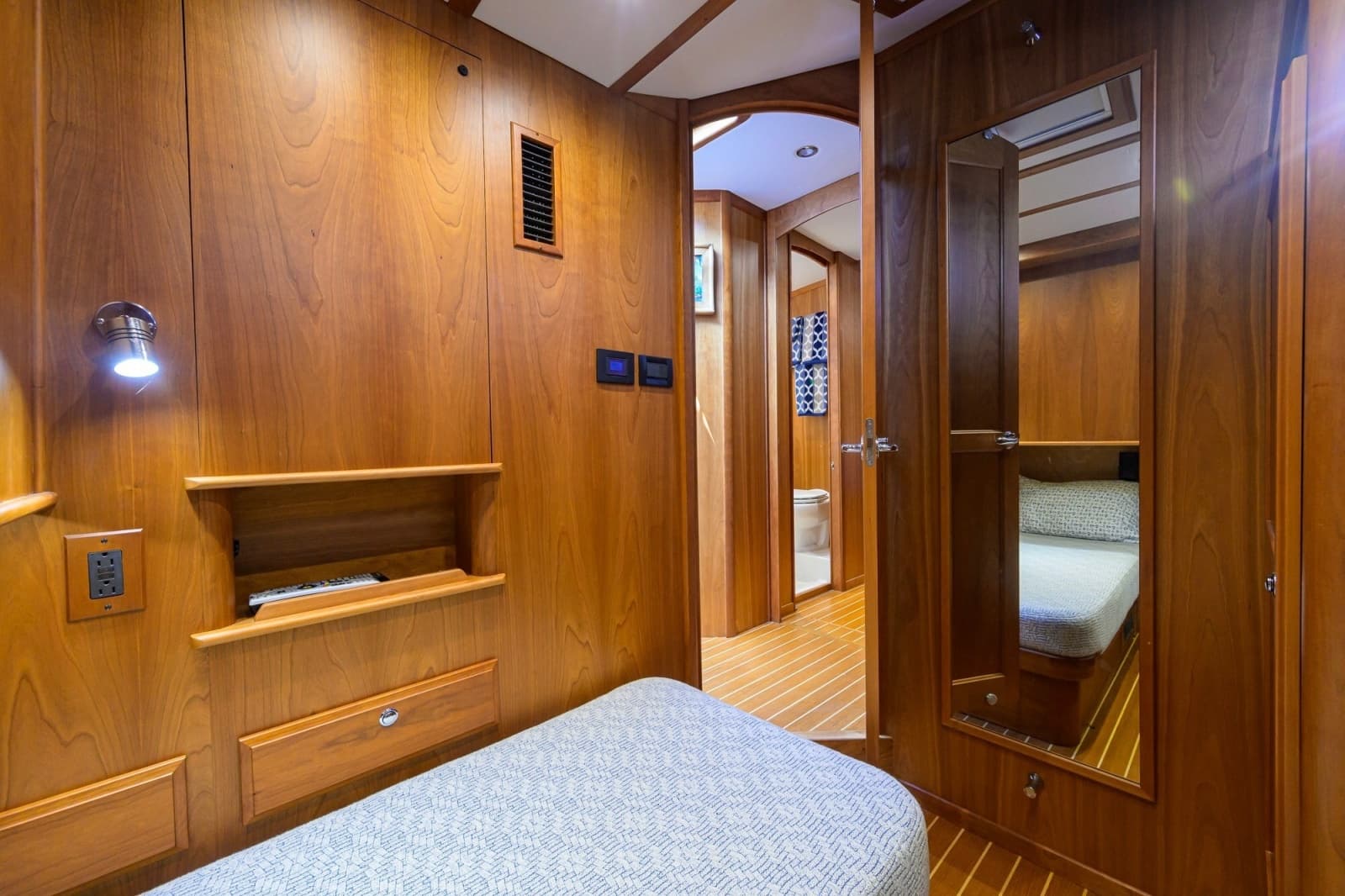 2018 Sabre 45 Salon Express - Photo 42