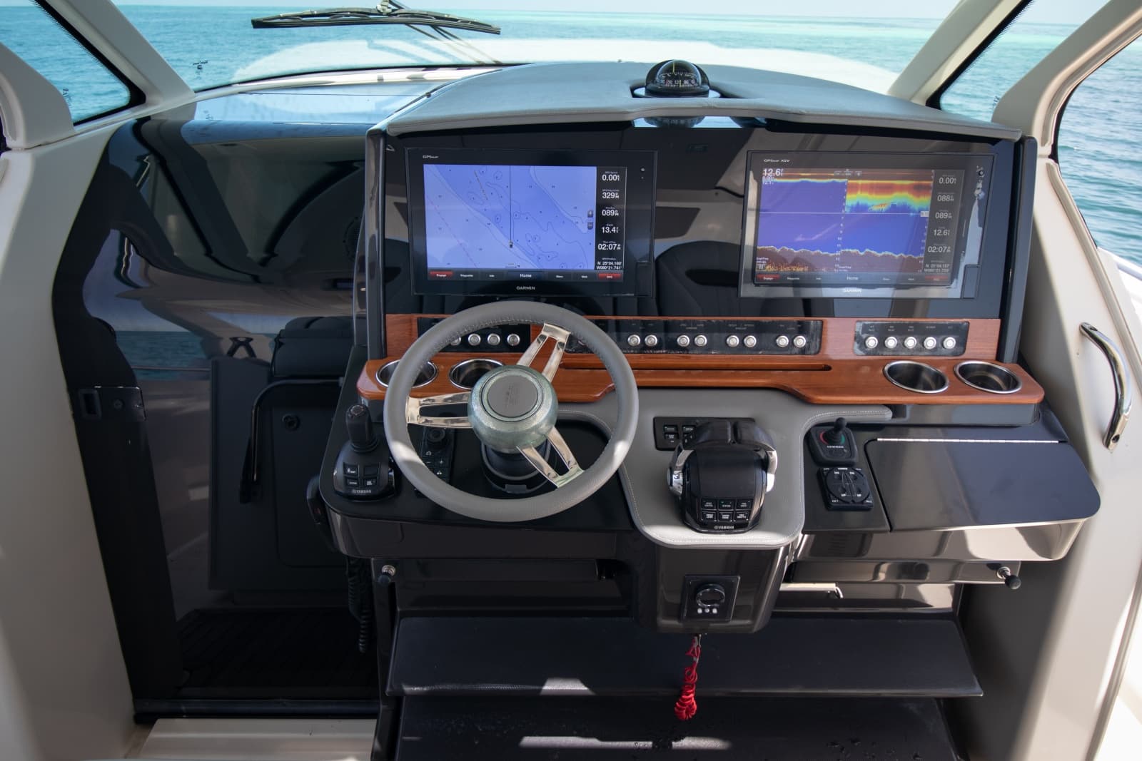 2018 Tiara Yachts  - Photo 7