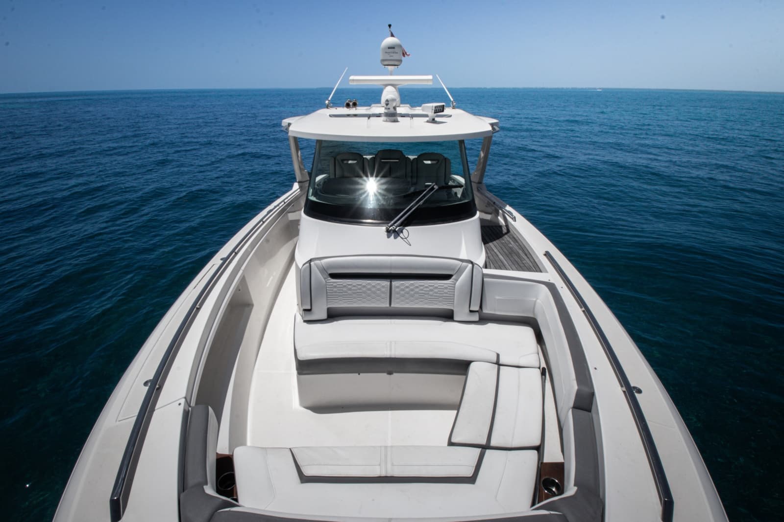 2018 Tiara Yachts  - Photo 4