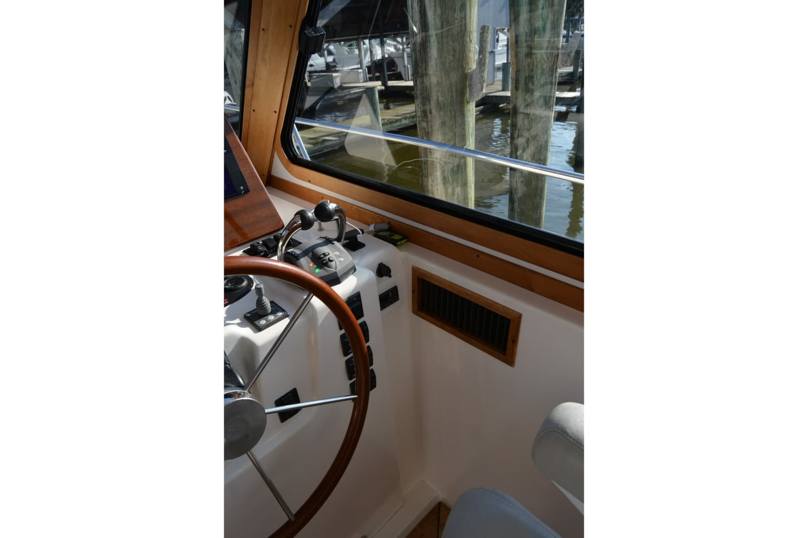2005 Sabre 38 Express - Photo 52