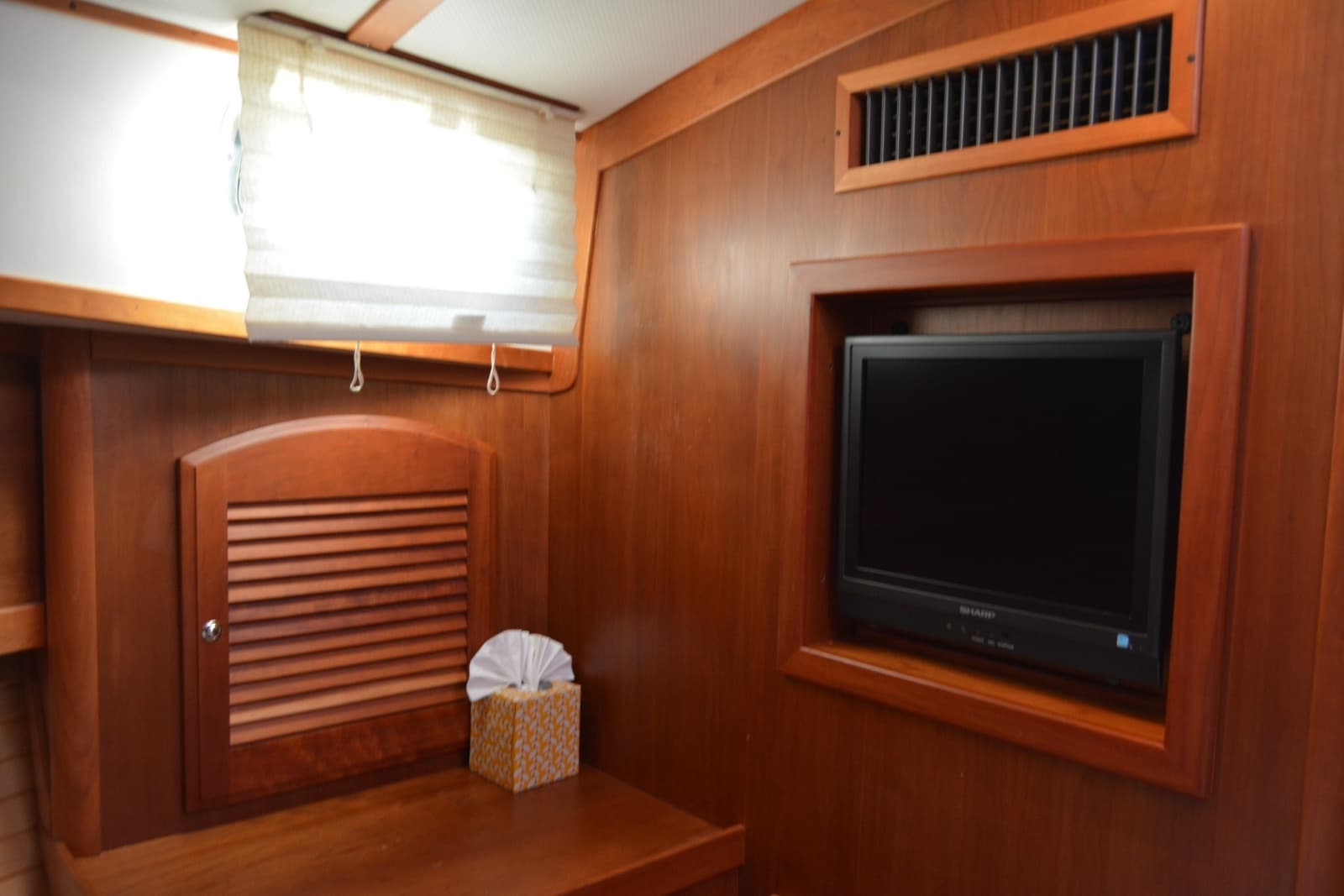2005 Sabre 38 Express - Photo 87