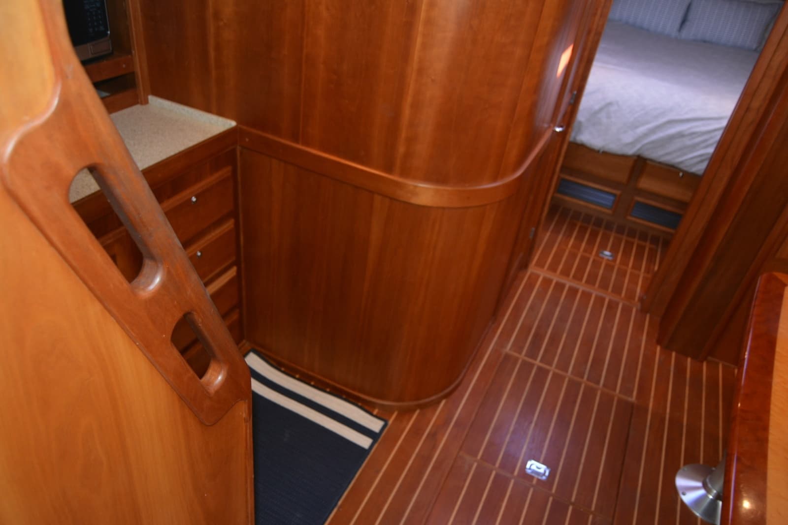 2005 Sabre 38 Express - Photo 65