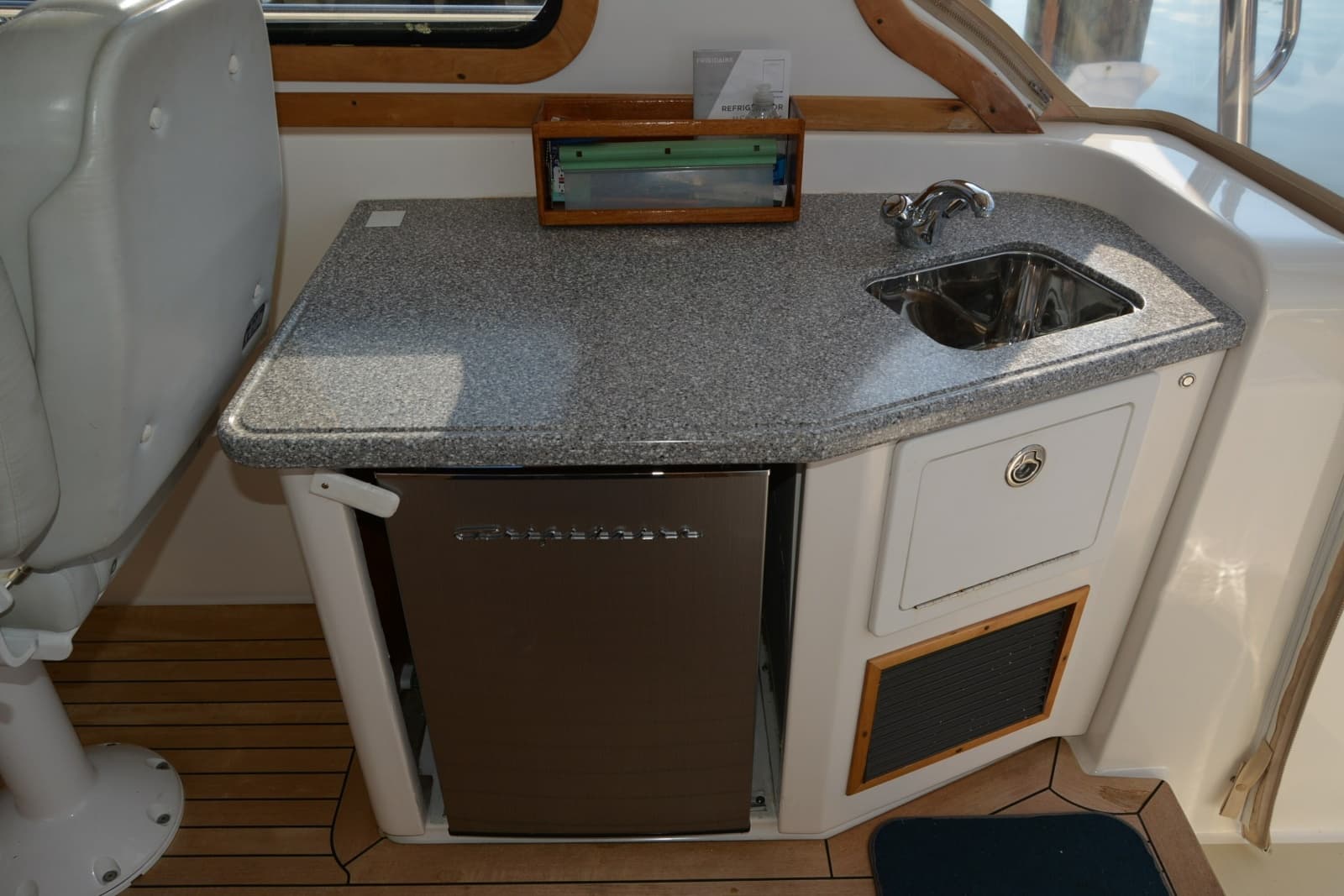 2005 Sabre 38 Express - Photo 59