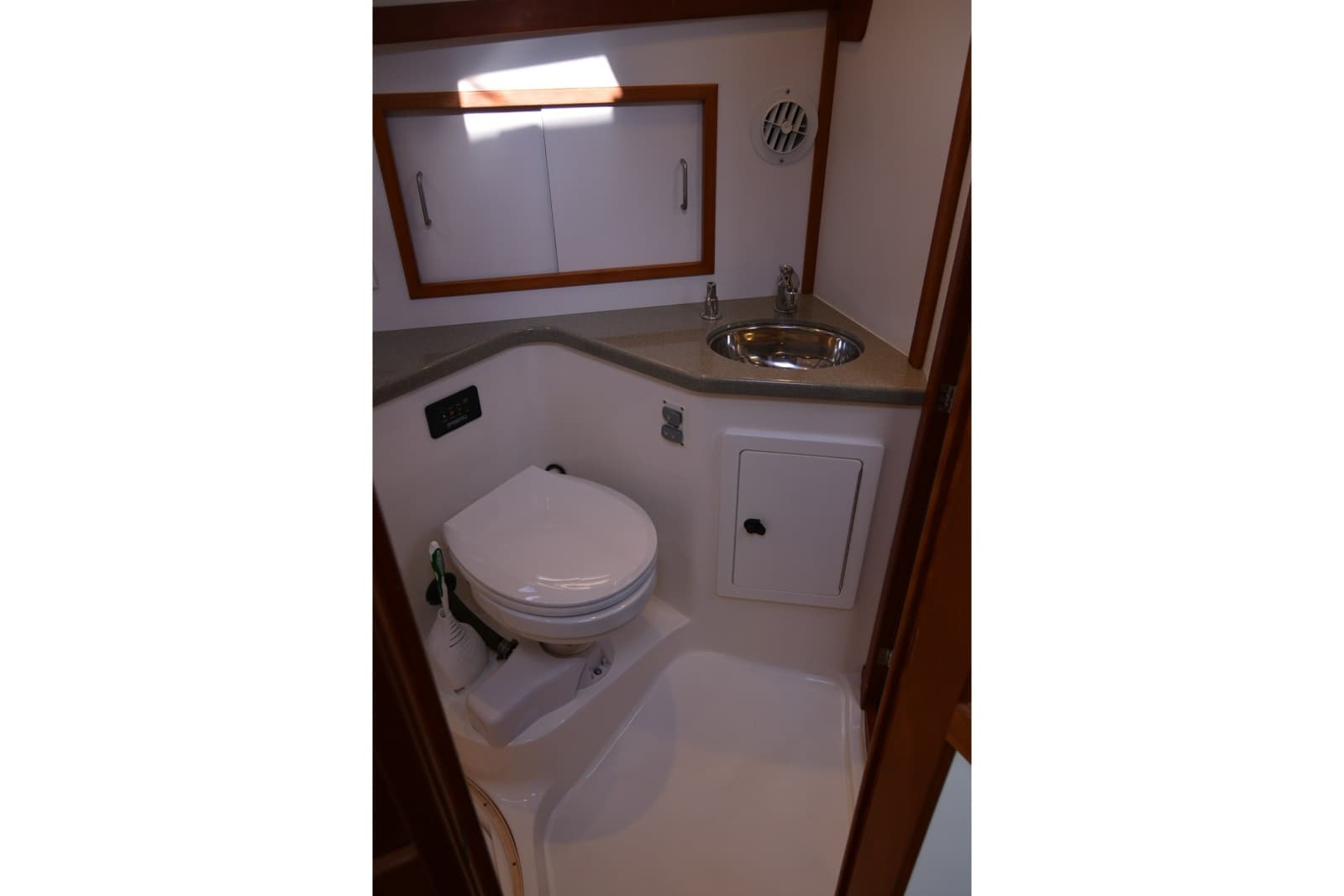 2005 Sabre 38 Express - Photo 91