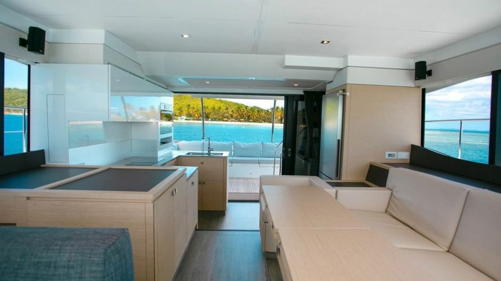 2020 Fountaine Pajot  - Photo 18