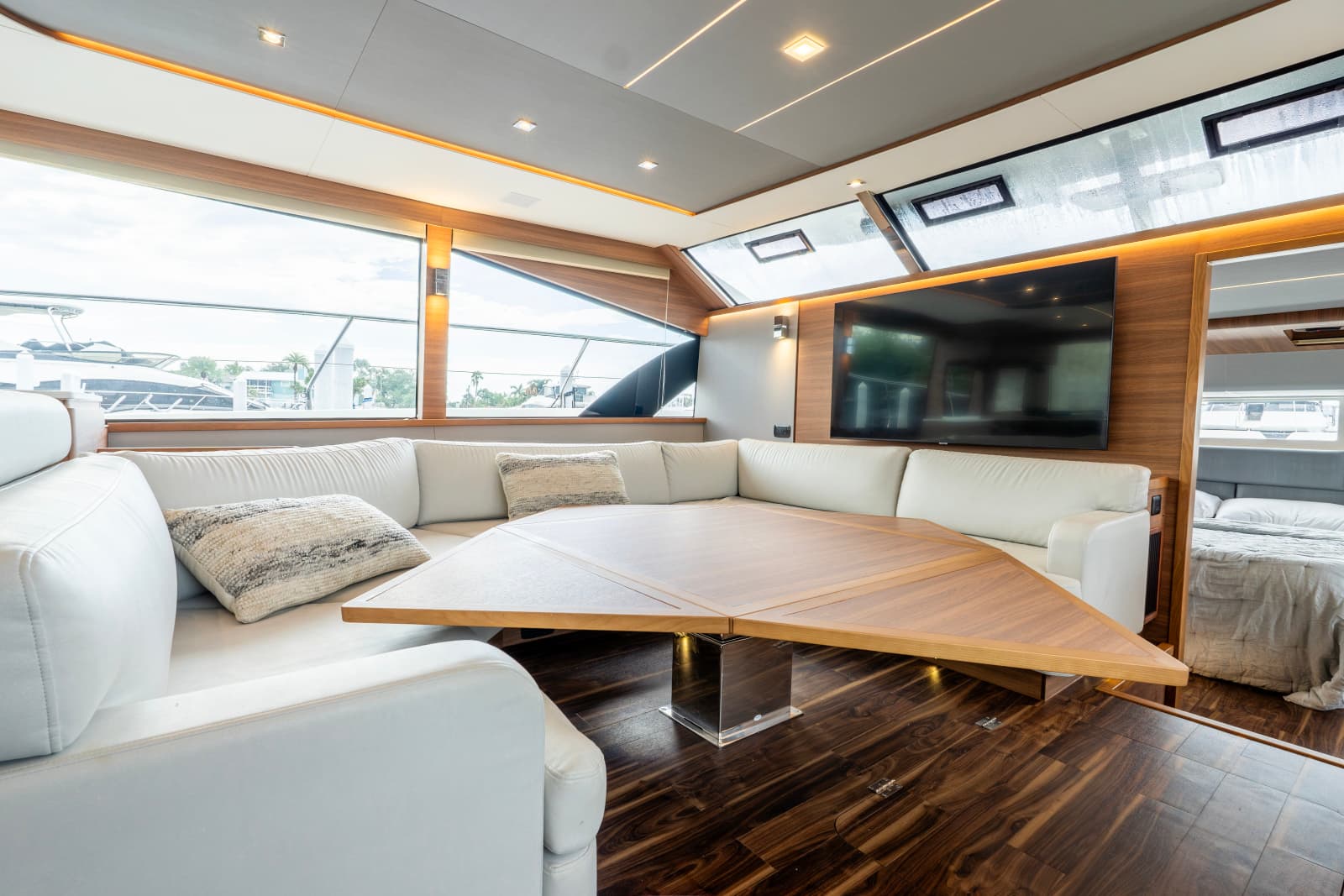 2023 Aquila 54 YACHT - Photo 8