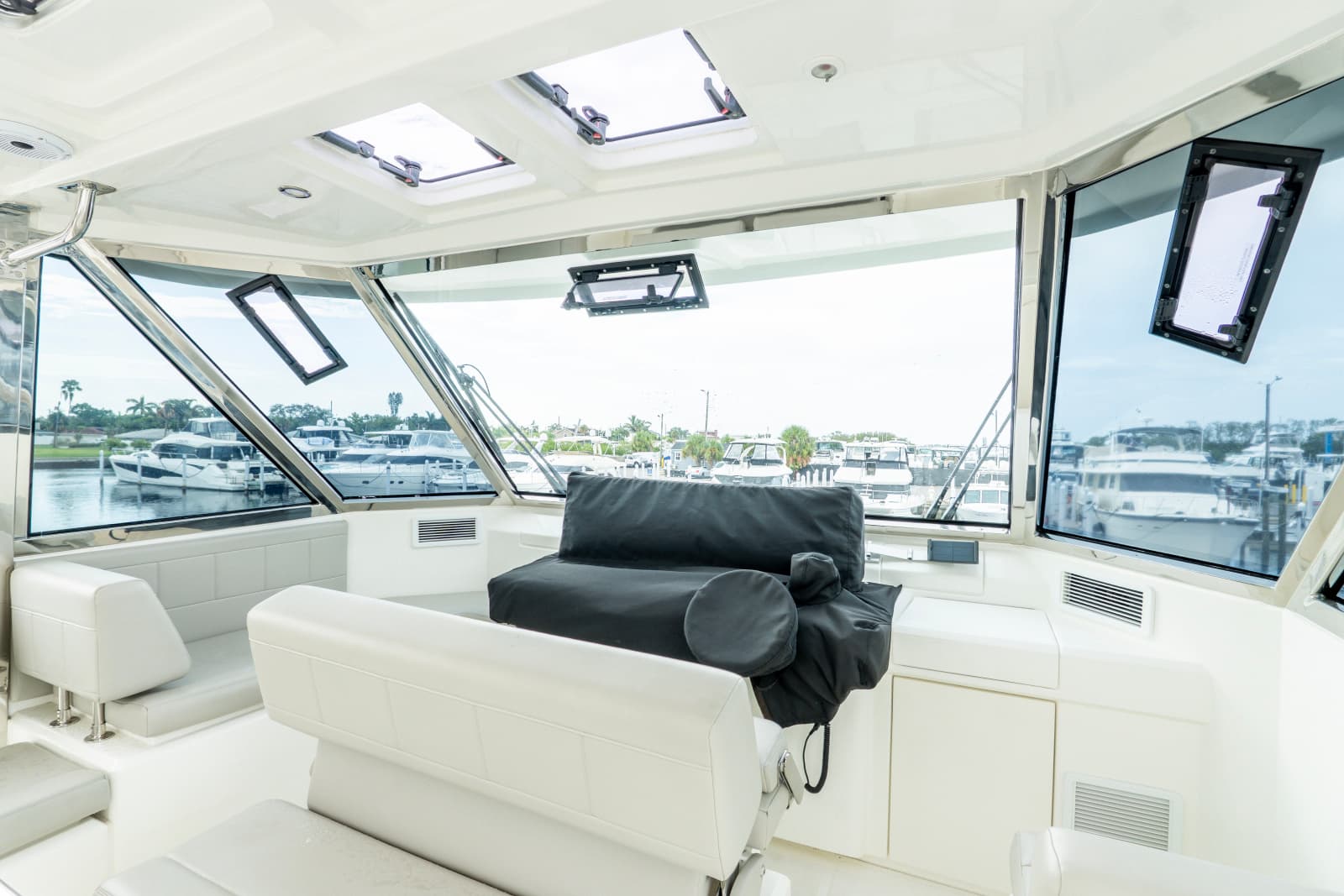 2023 Aquila 54 YACHT - Photo 32
