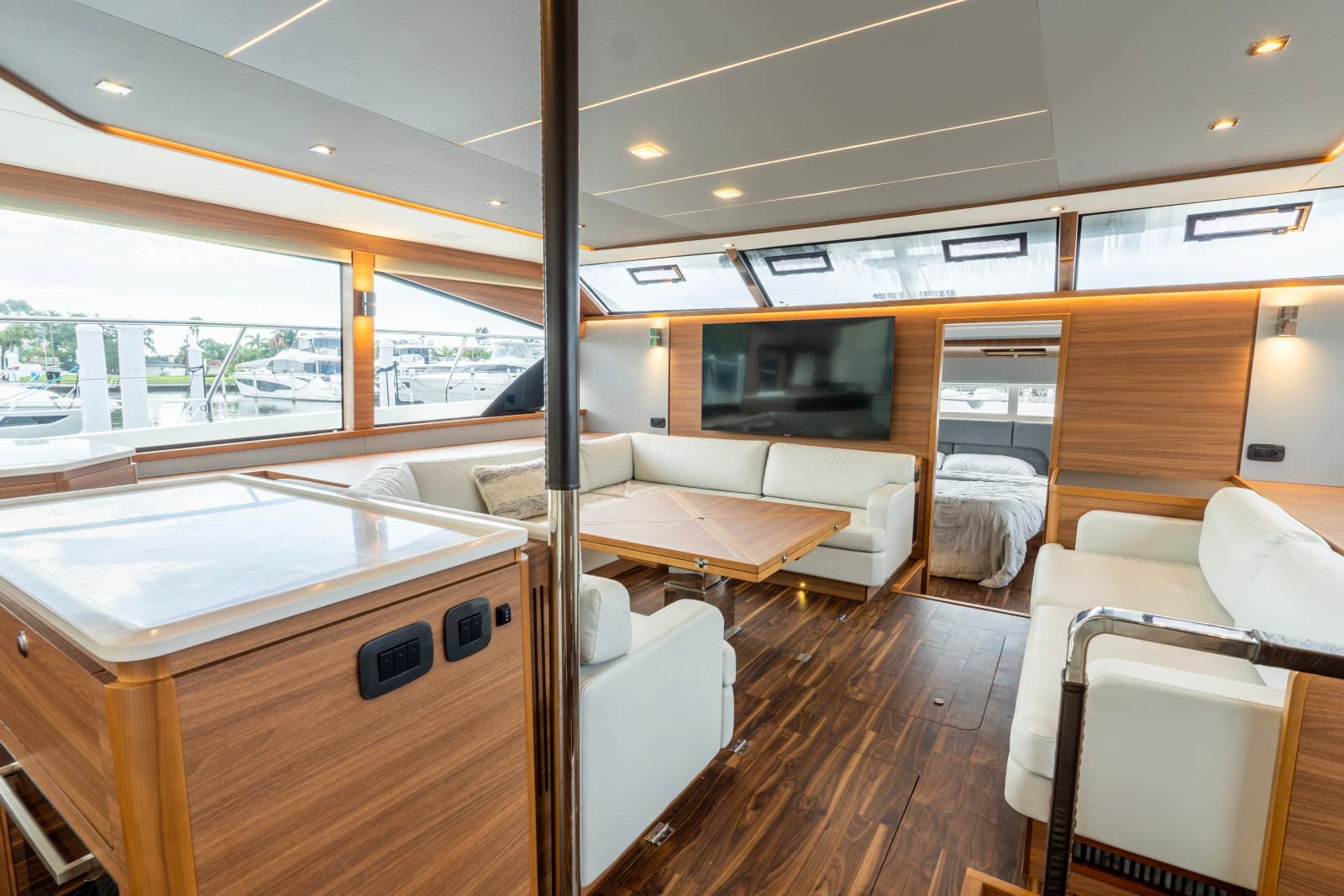 2023 Aquila 54 YACHT - Photo 9