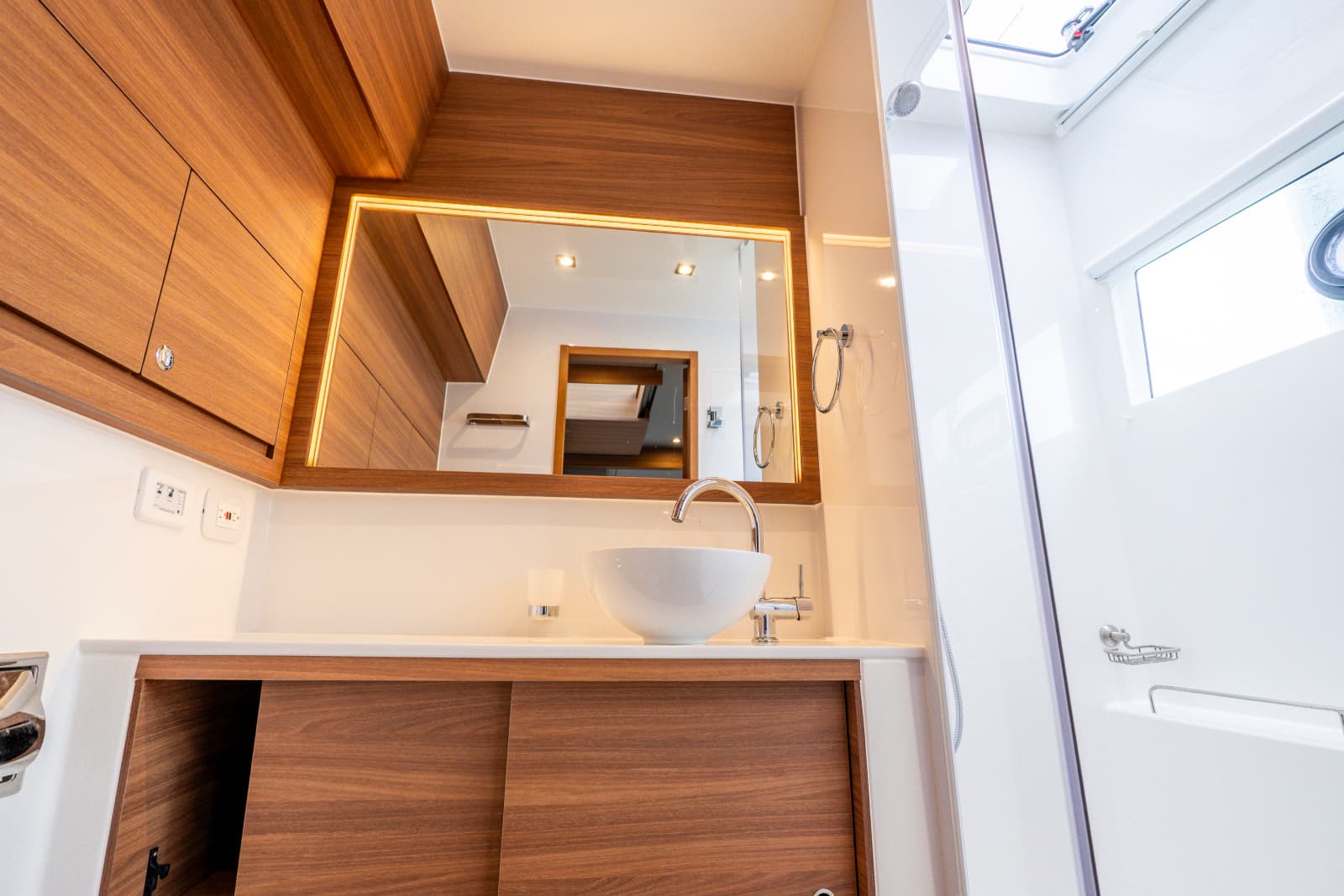 2023 Aquila 54 YACHT - Photo 22