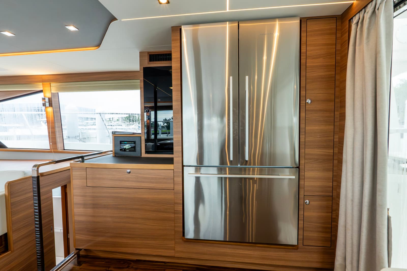2023 Aquila 54 YACHT - Photo 14