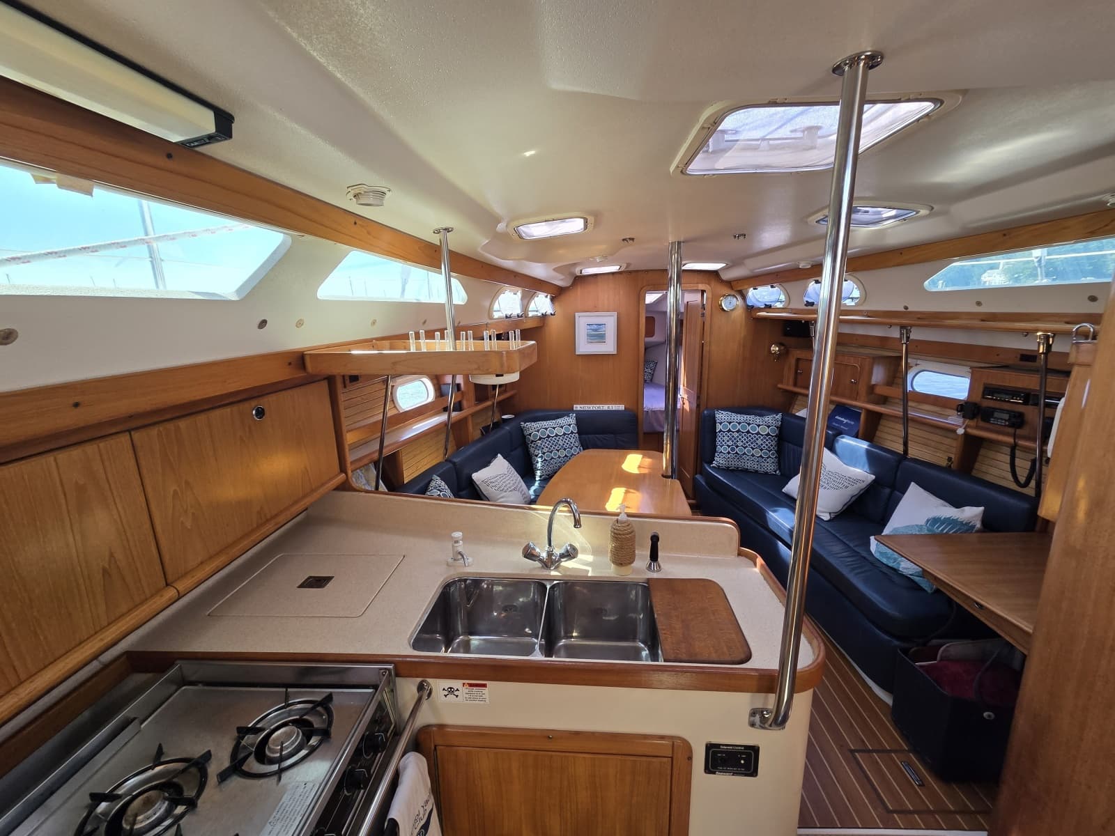 2002 Catalina 390 - Photo 13
