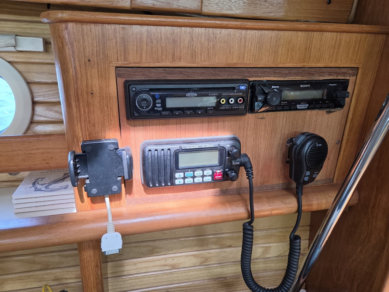 2002 Catalina 390 - Photo 19