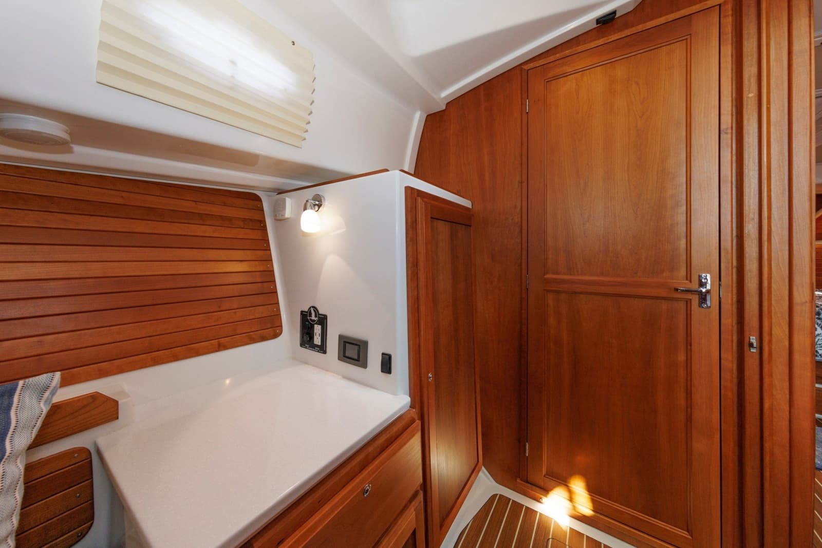 2020 Back Cove 41 - Photo 14