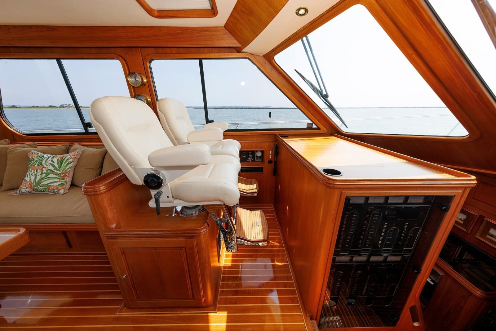 2008 Alden 52 Salon Express - Photo 32