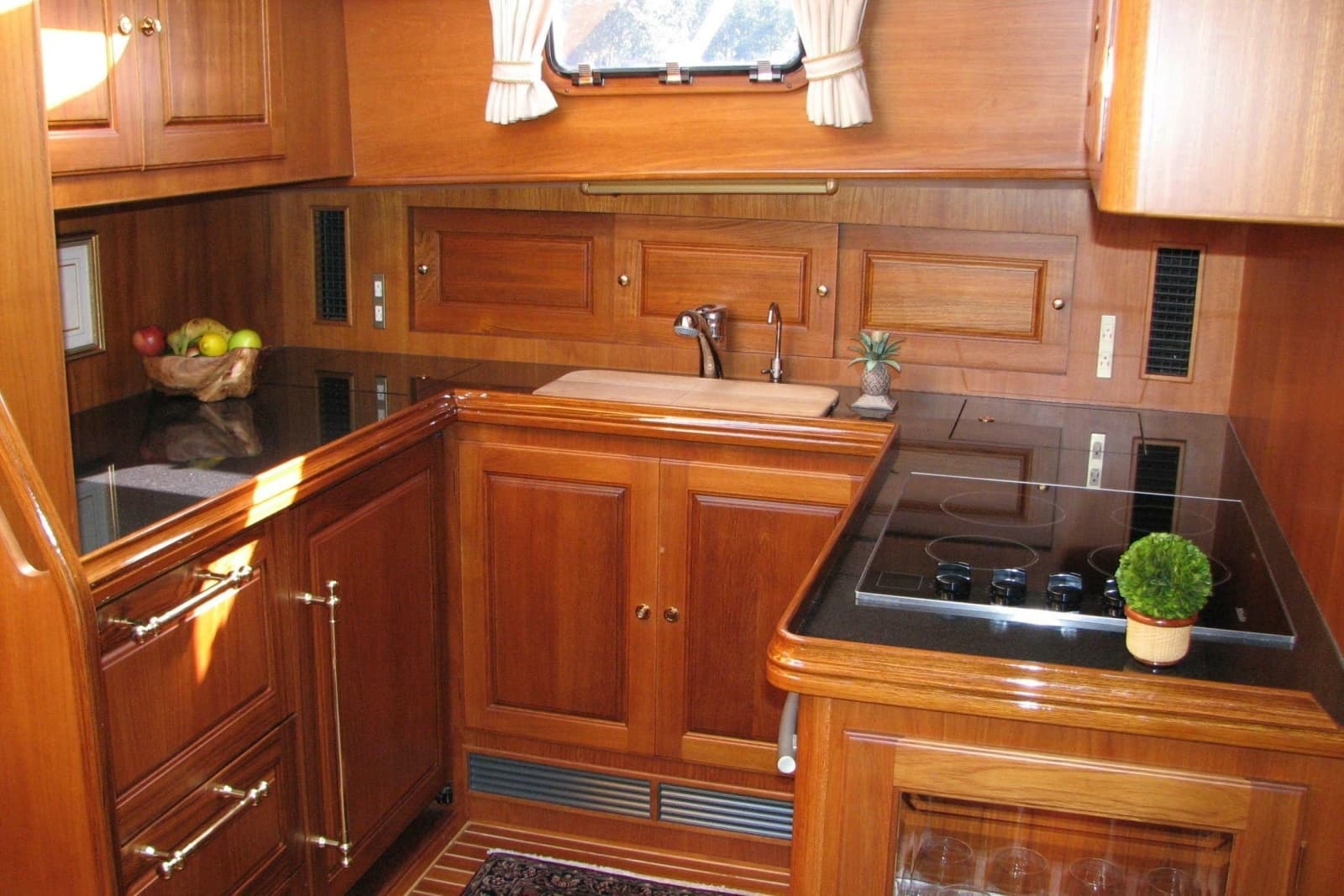 2008 Alden 52 Salon Express - Photo 13