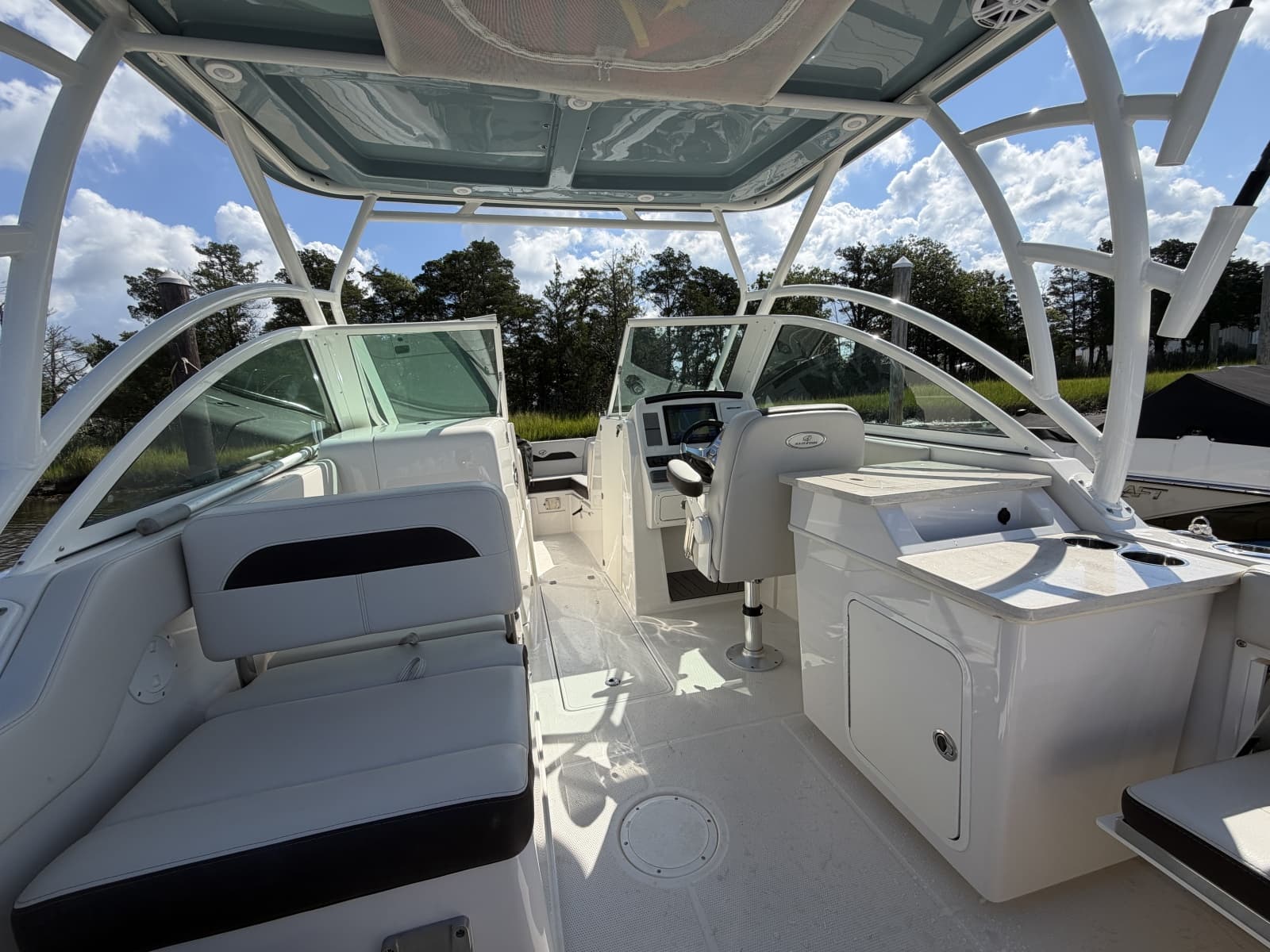 2023 Sailfish 245 DC - Photo 18
