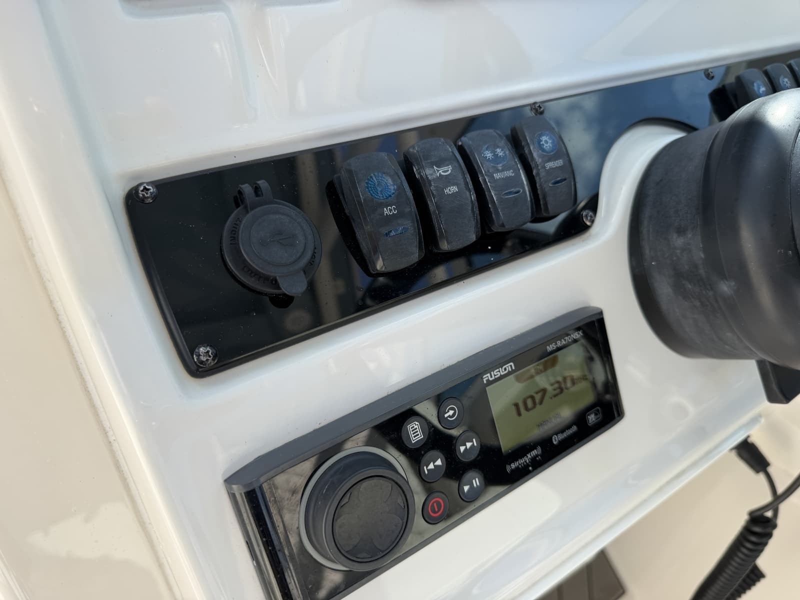 2023 Sailfish 245 DC - Photo 26
