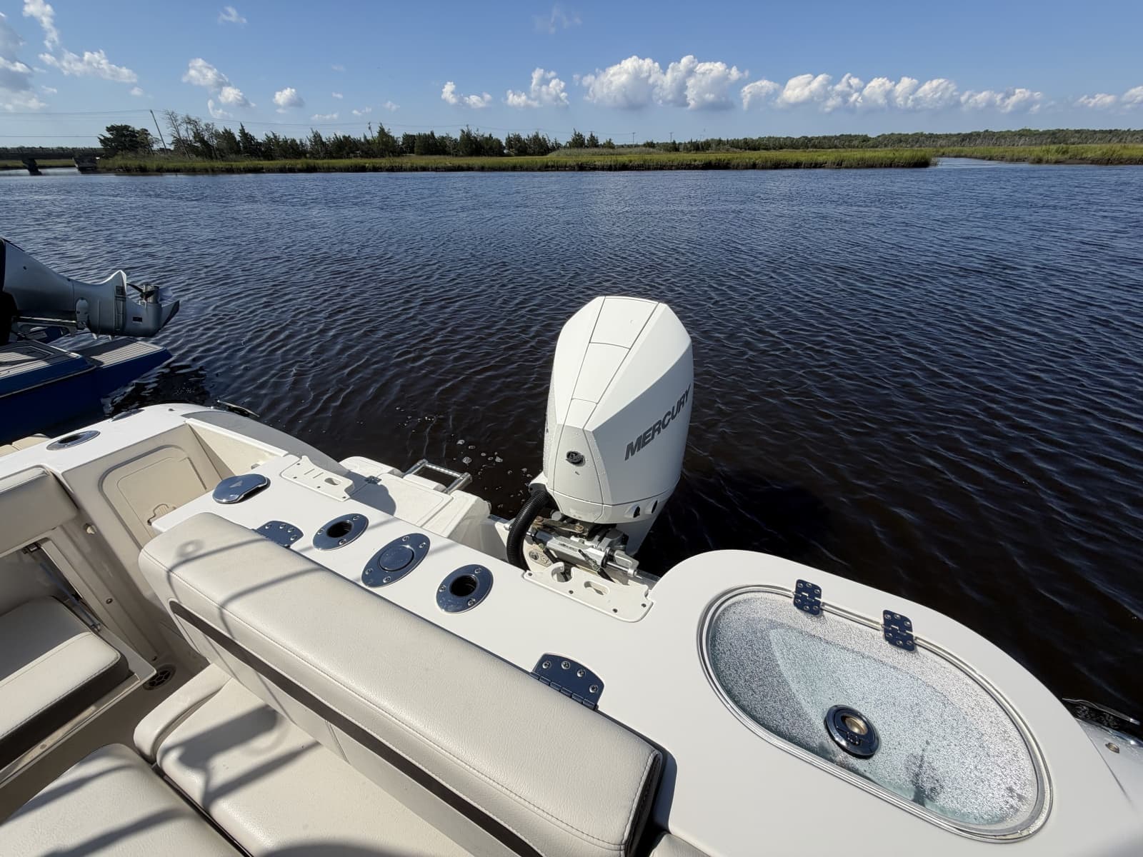 2023 Sailfish 245 DC - Photo 14