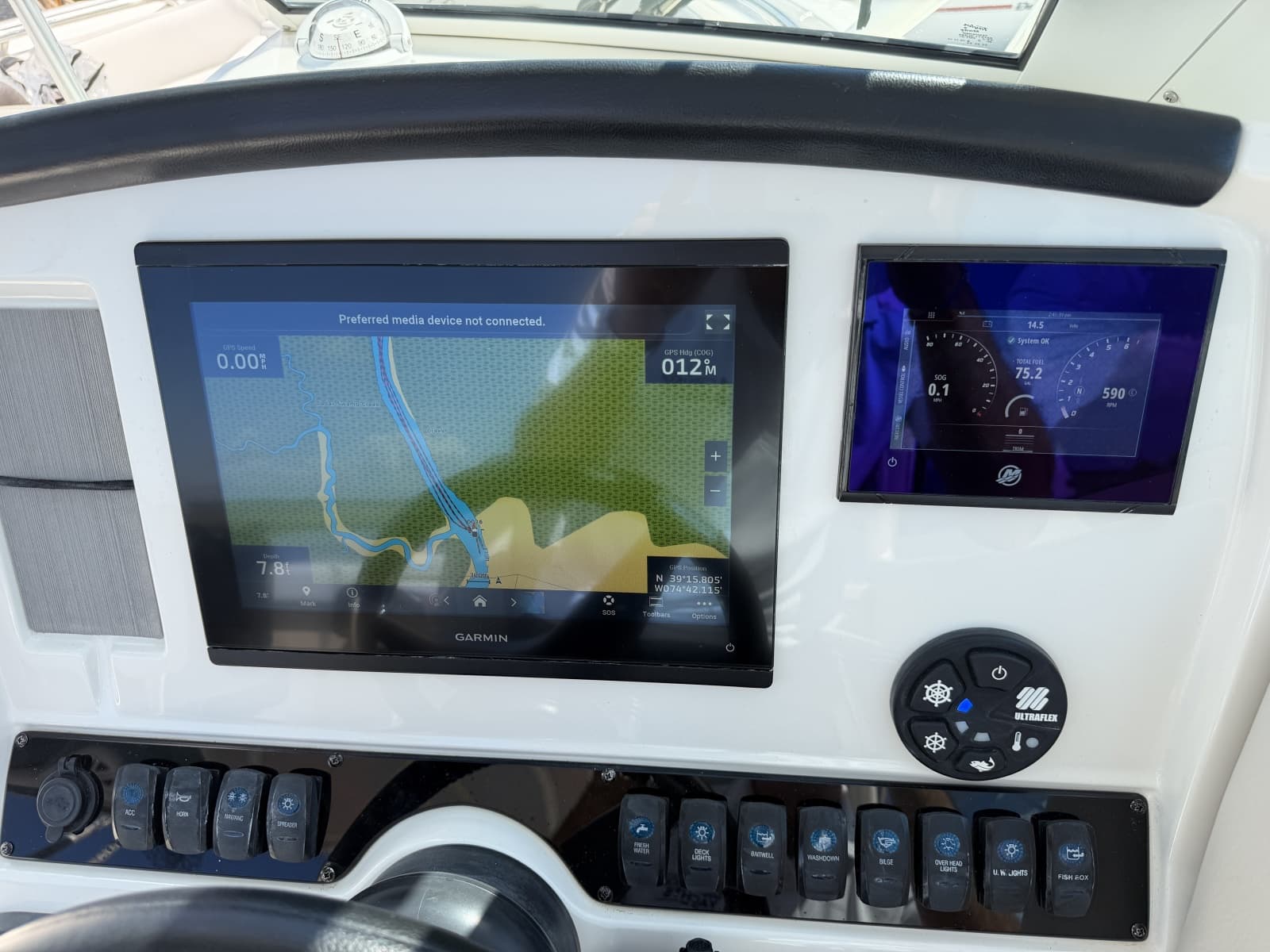 2023 Sailfish 245 DC - Photo 23