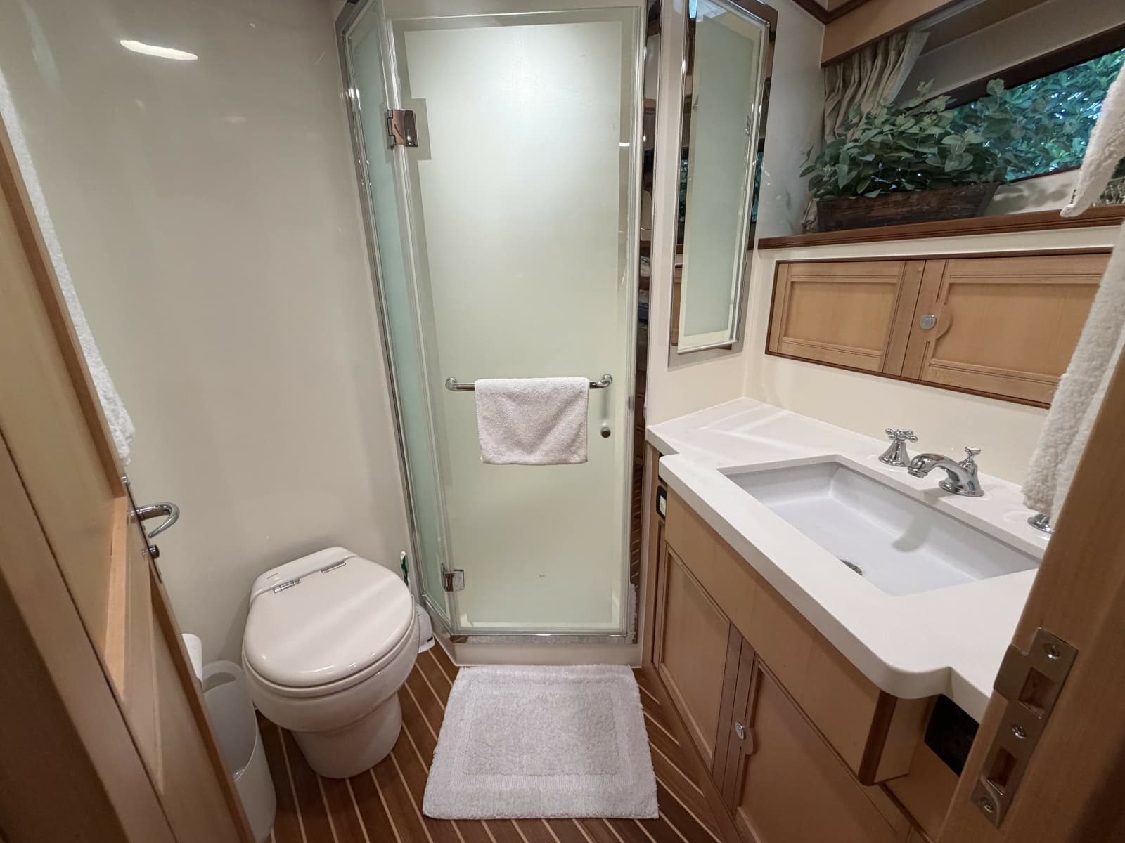 2021 Marlow Explorer 62E - Photo 30