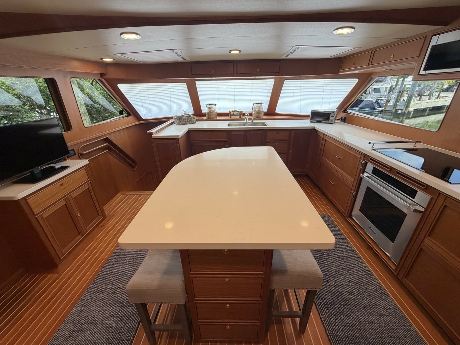 2021 Marlow Explorer 62E - Photo 15