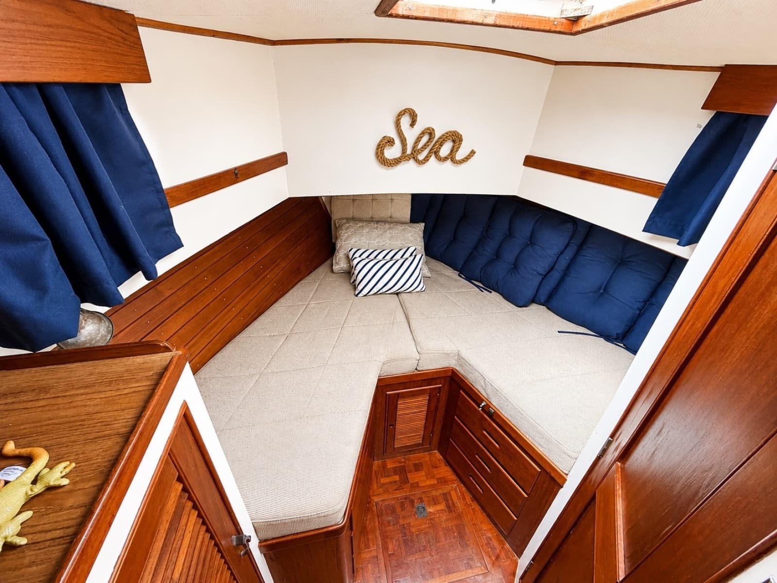 1985 Grand Banks 36 Classic - Photo 10