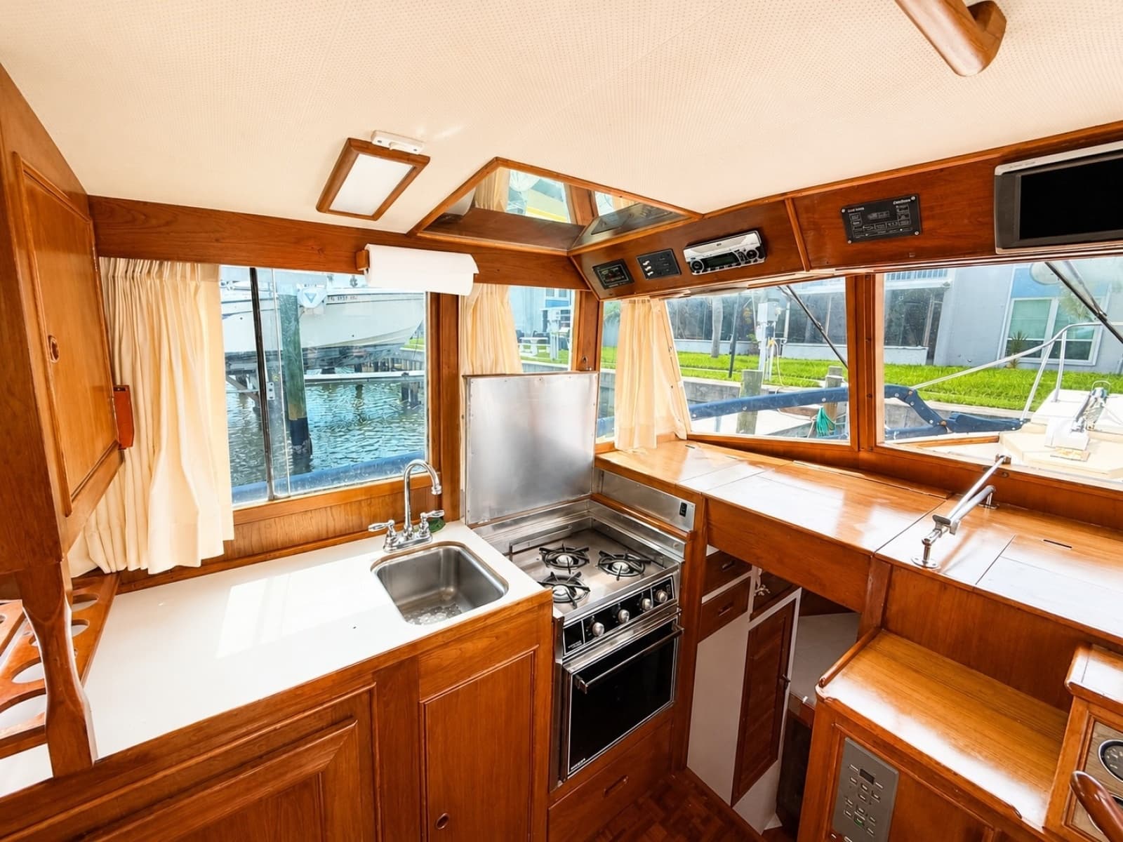 1985 Grand Banks 36 Classic - Photo 5