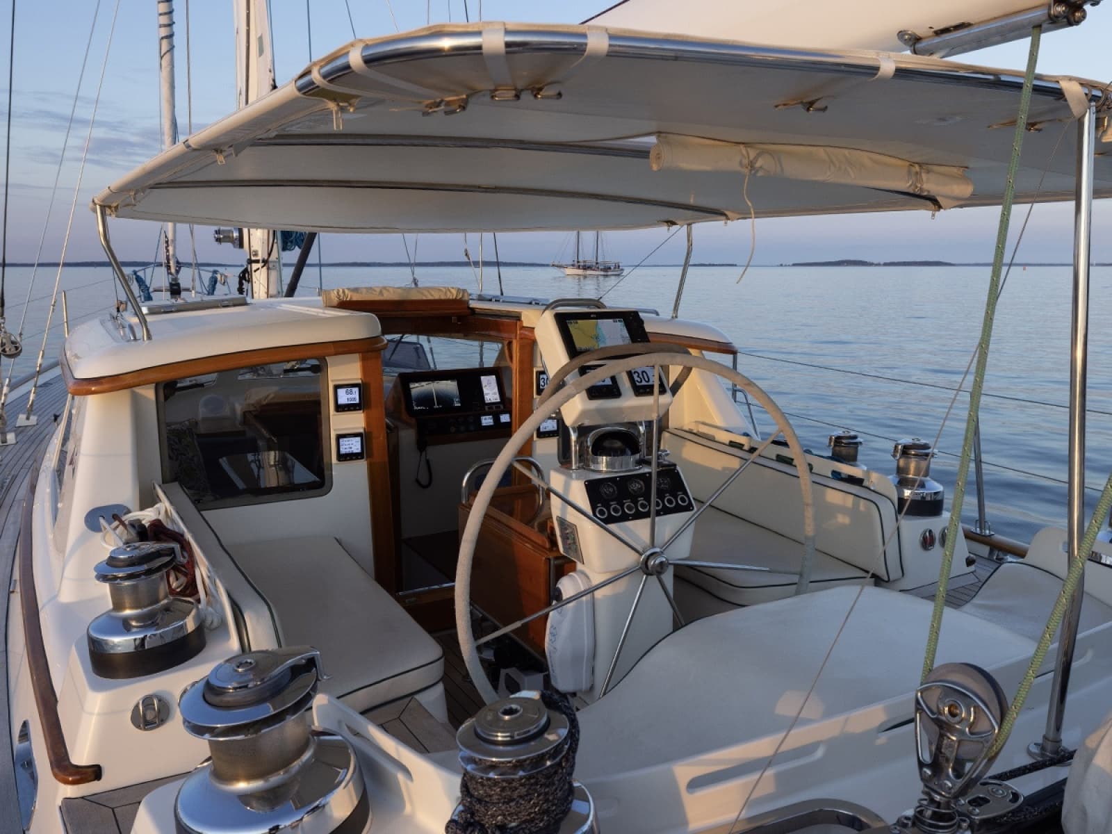 2001 Lyman-Morse Fontaine Custom 63 Pilothouse Sloop - Photo 3