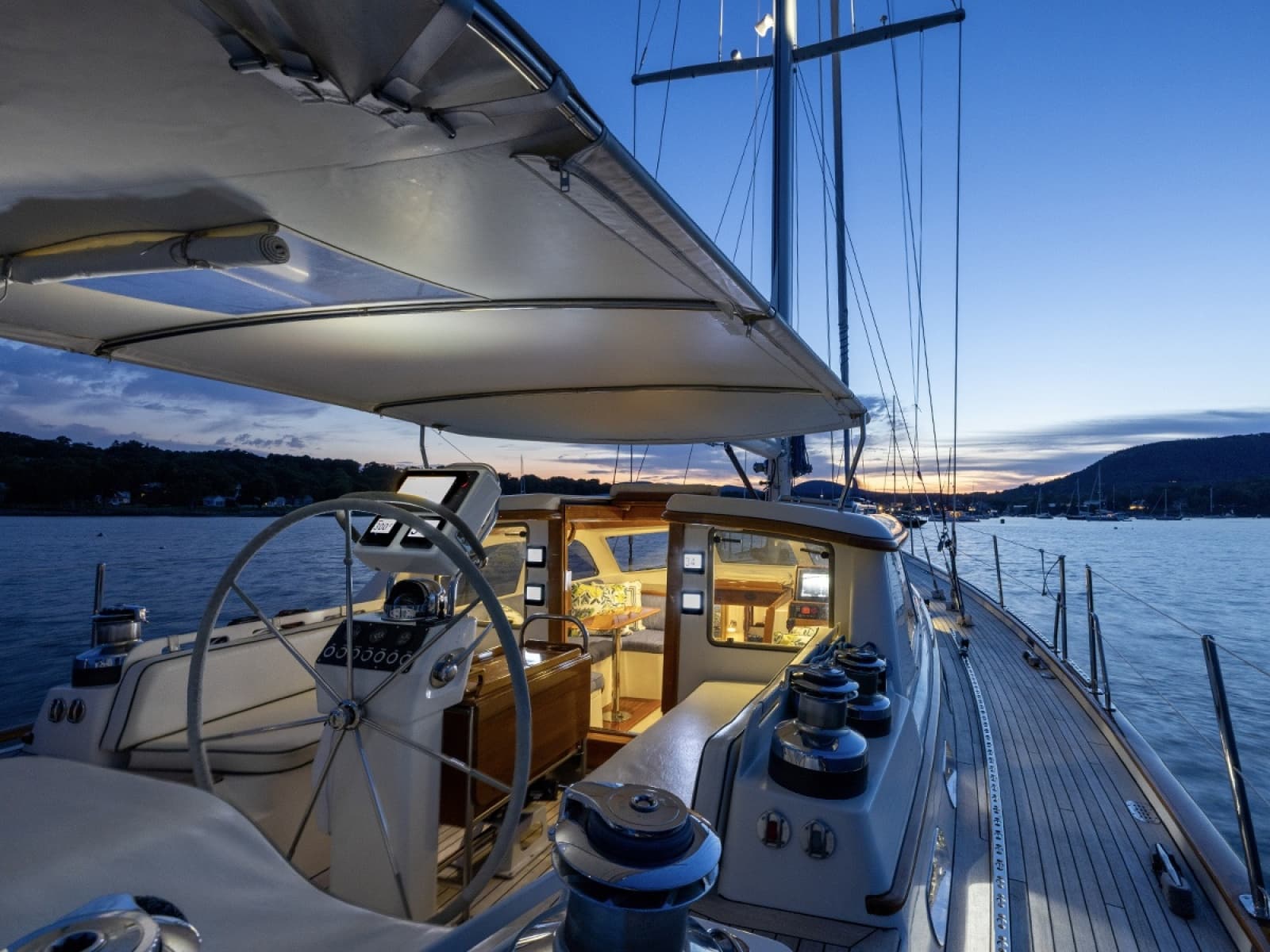 2001 Lyman-Morse Fontaine Custom 63 Pilothouse Sloop - Photo 6