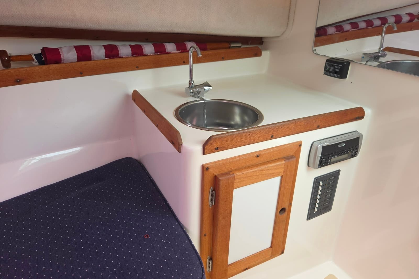 2004 Hunt Yachts Surfhunter 25 - Photo 37