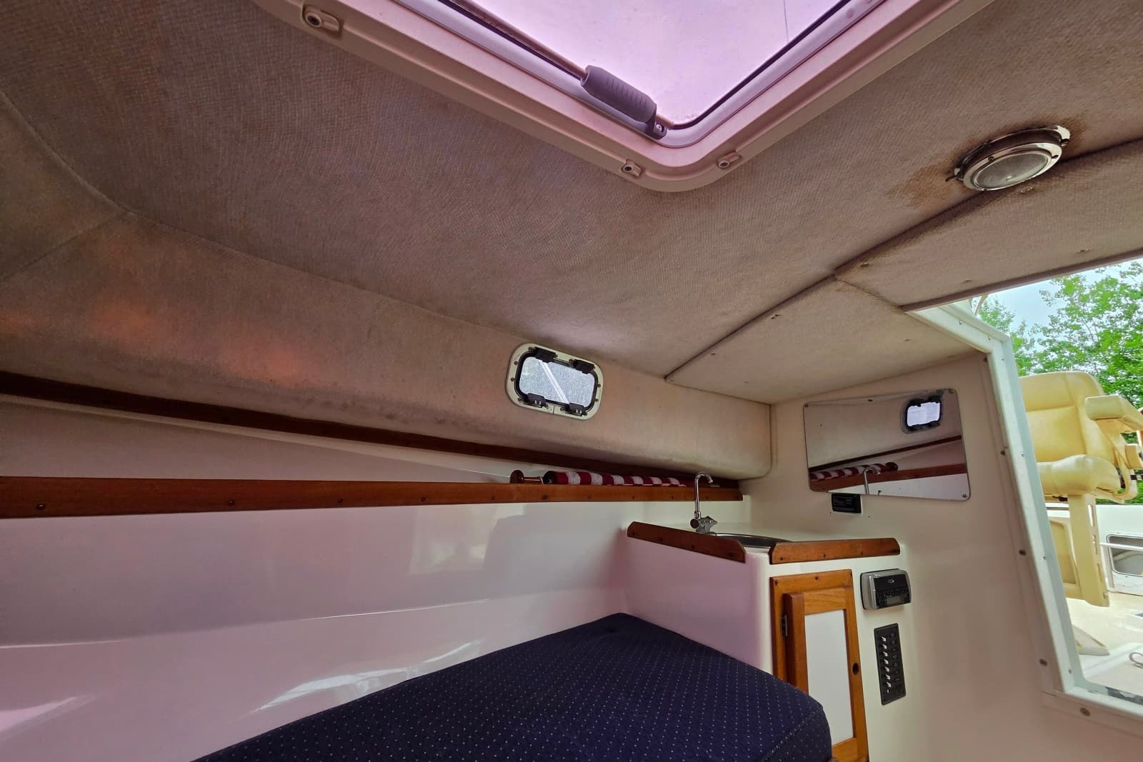 2004 Hunt Yachts Surfhunter 25 - Photo 24