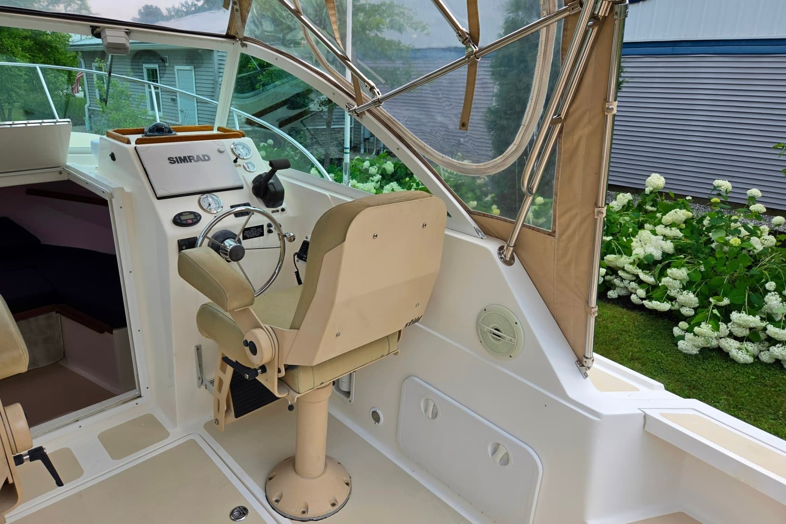 2004 Hunt Yachts Surfhunter 25 - Photo 17